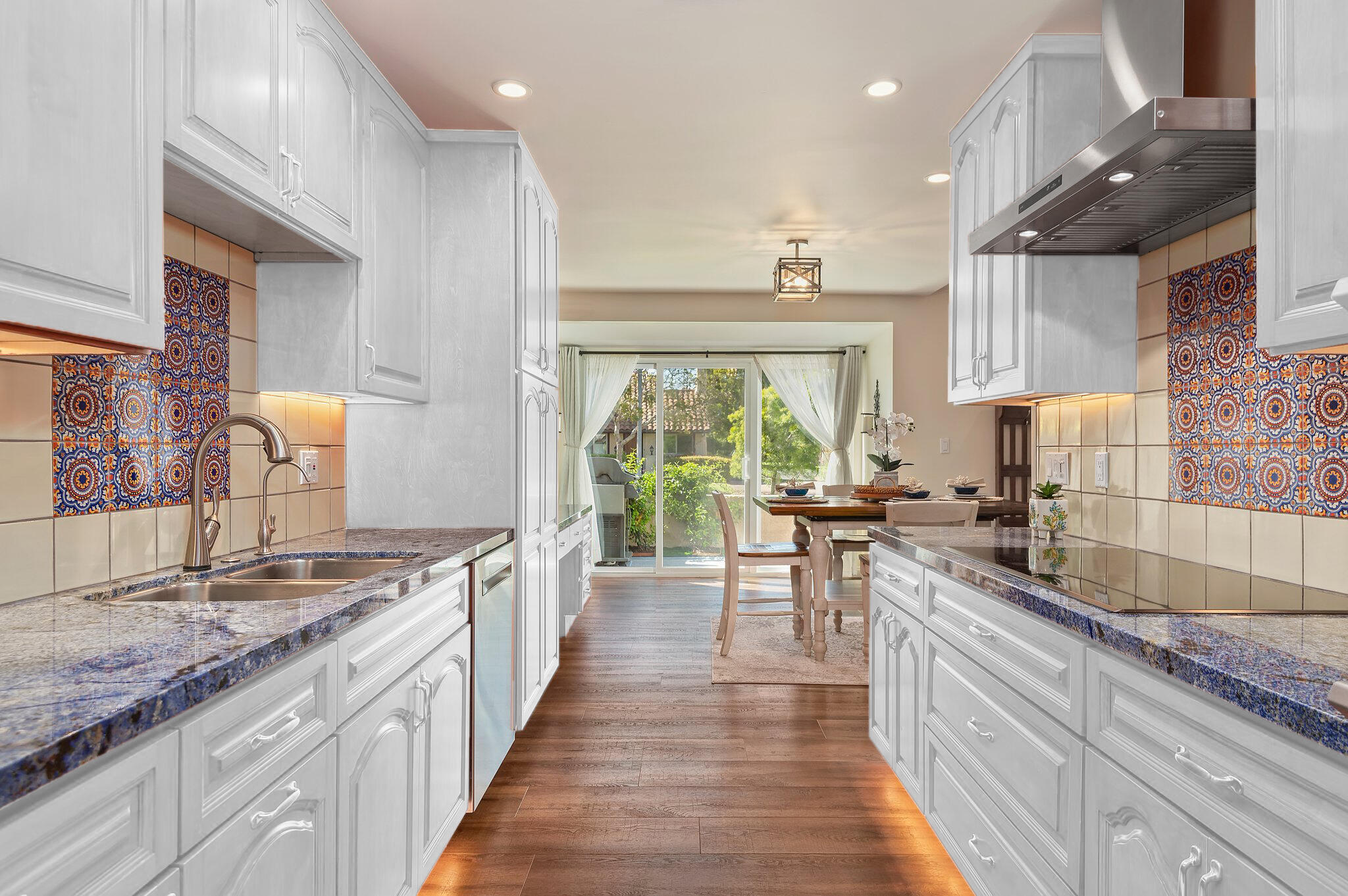 4709 Calle Reina