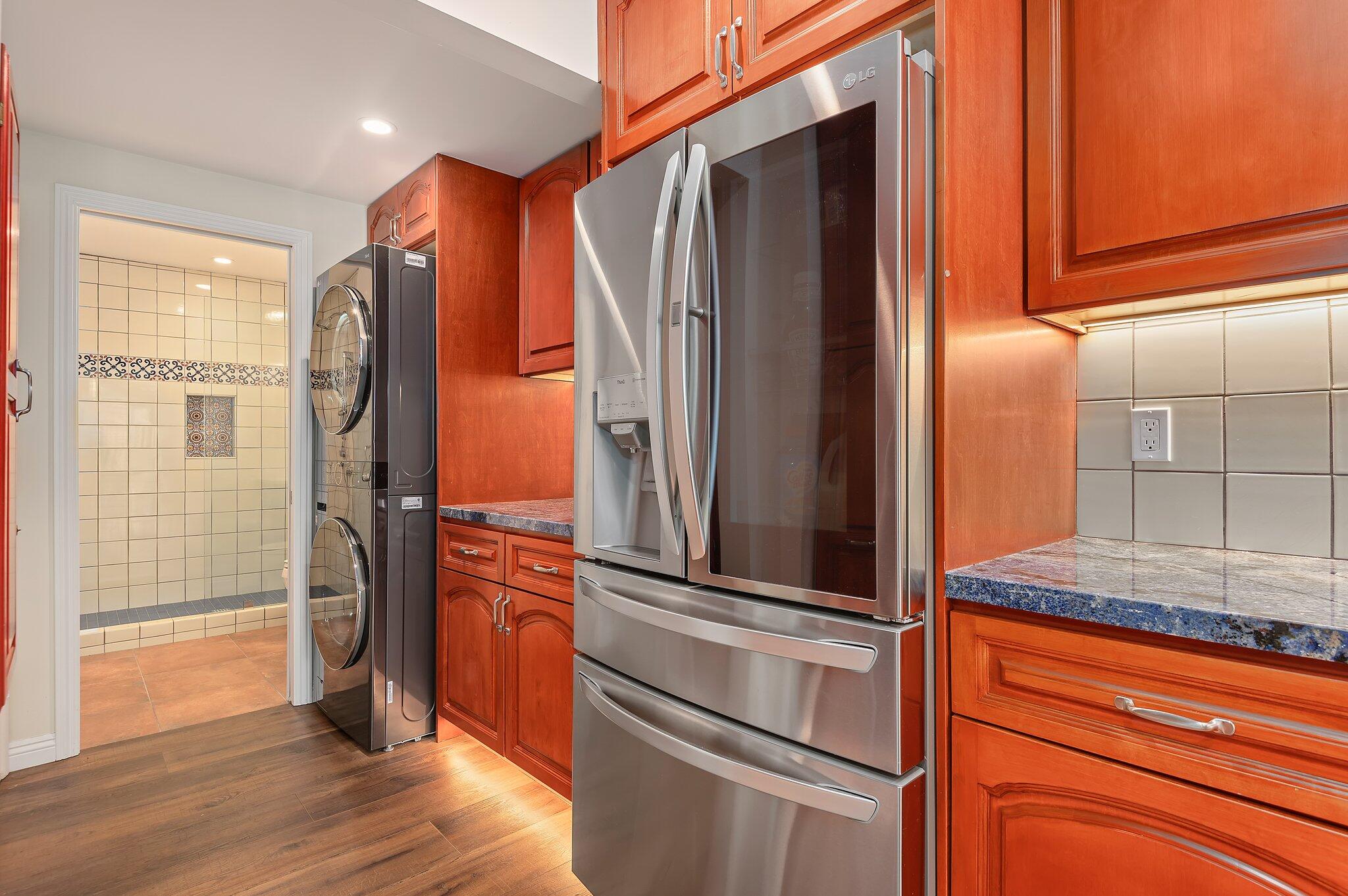 4709 Calle Reina
