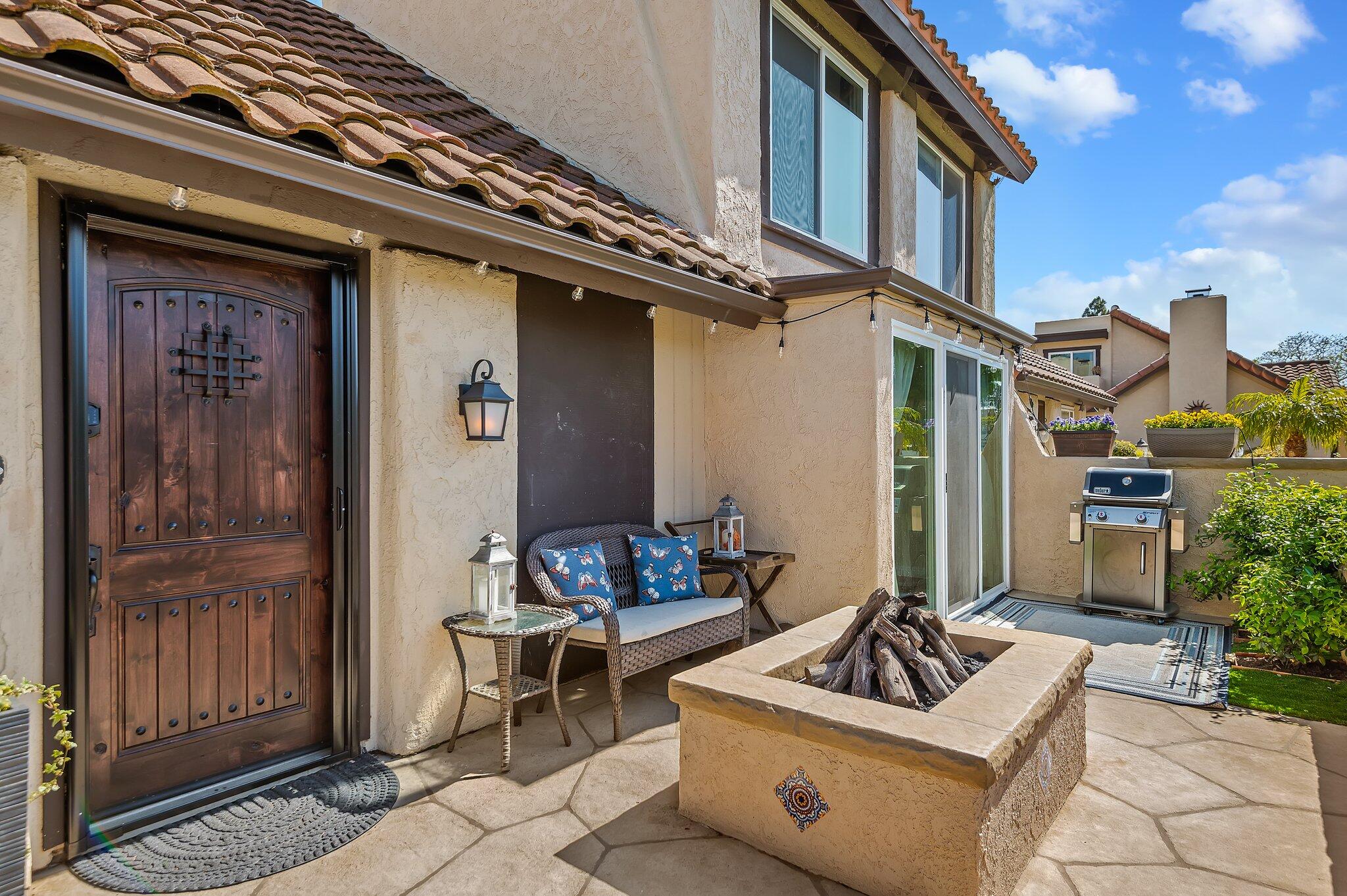 4709 Calle Reina