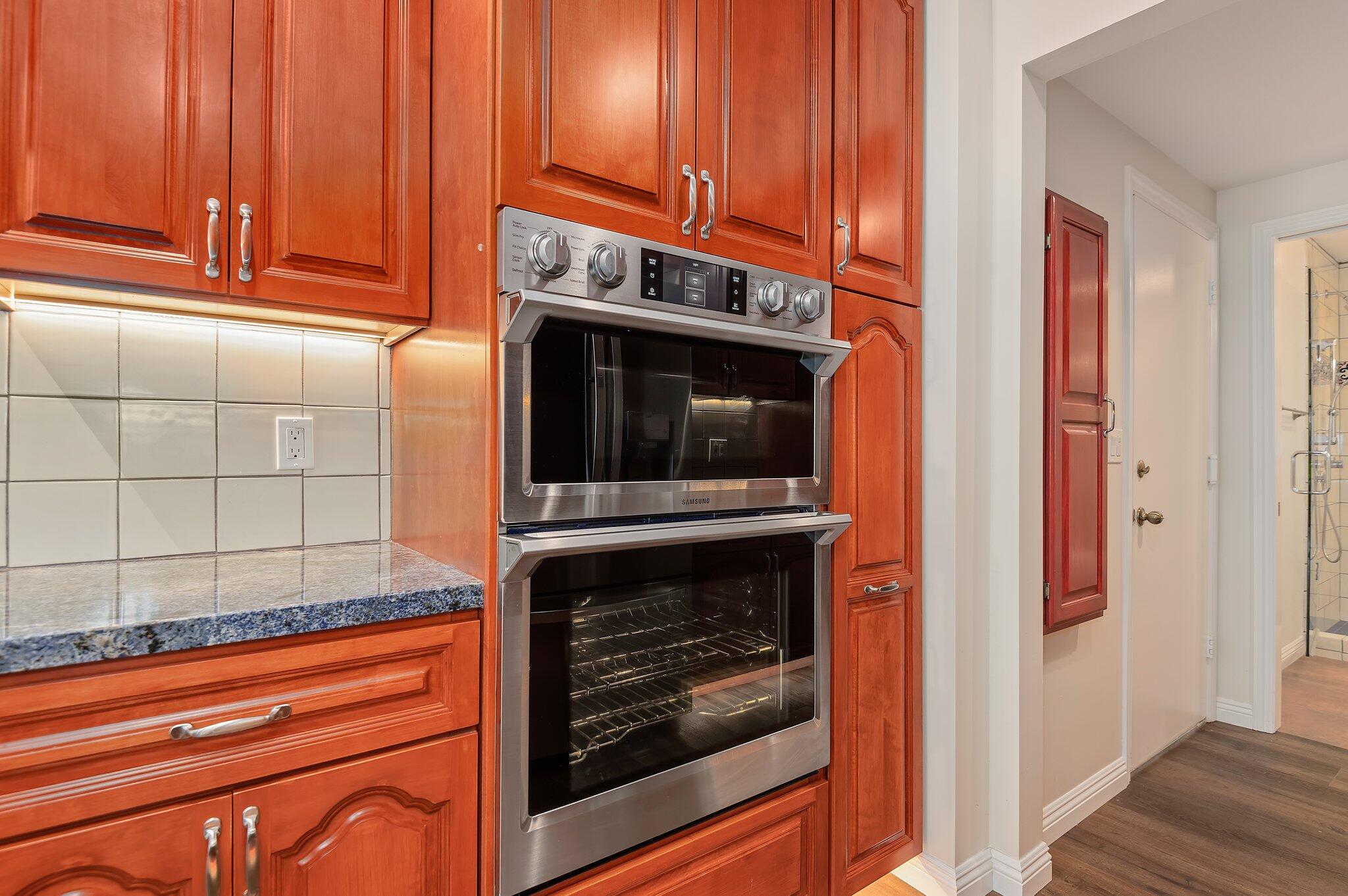 4709 Calle Reina
