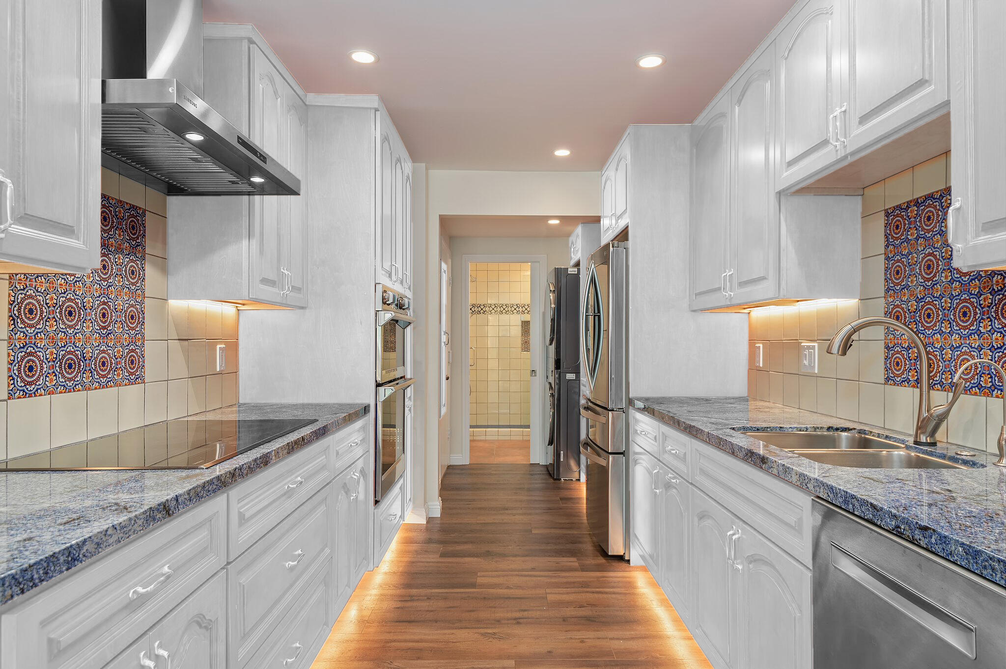 4709 Calle Reina