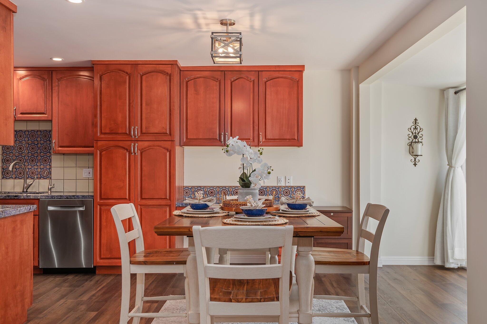 4709 Calle Reina