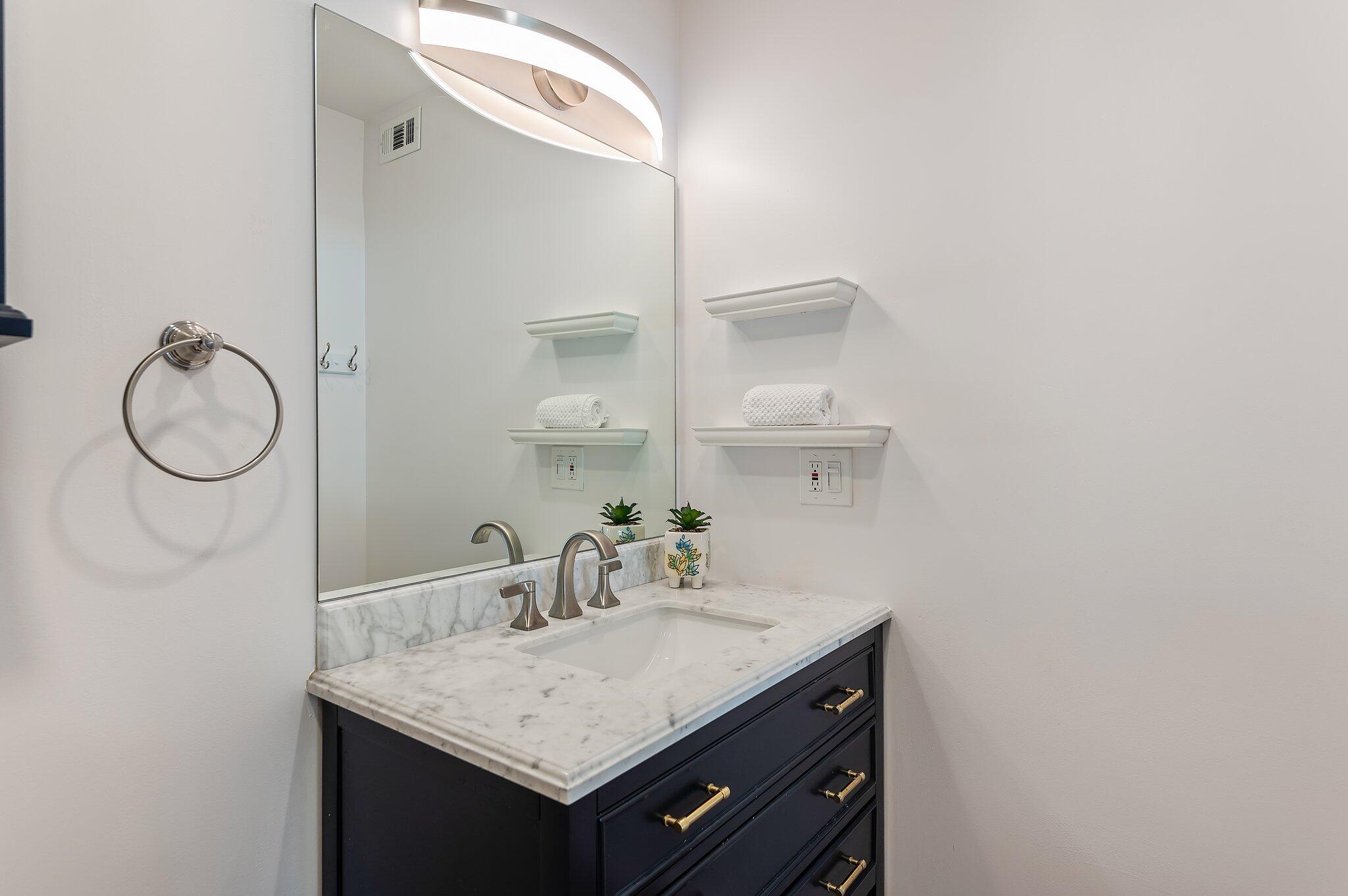 4709 Calle Reina