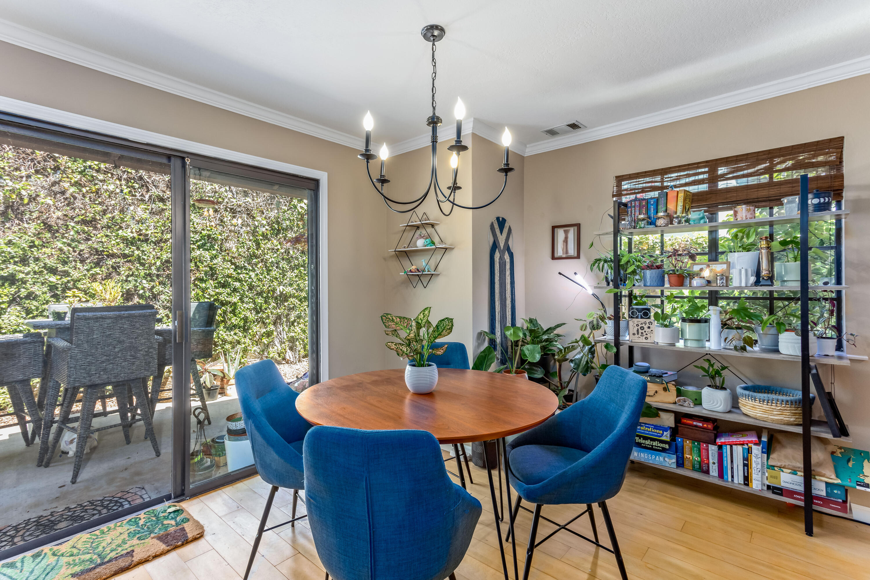 1816 De La Vina St Unit: 4