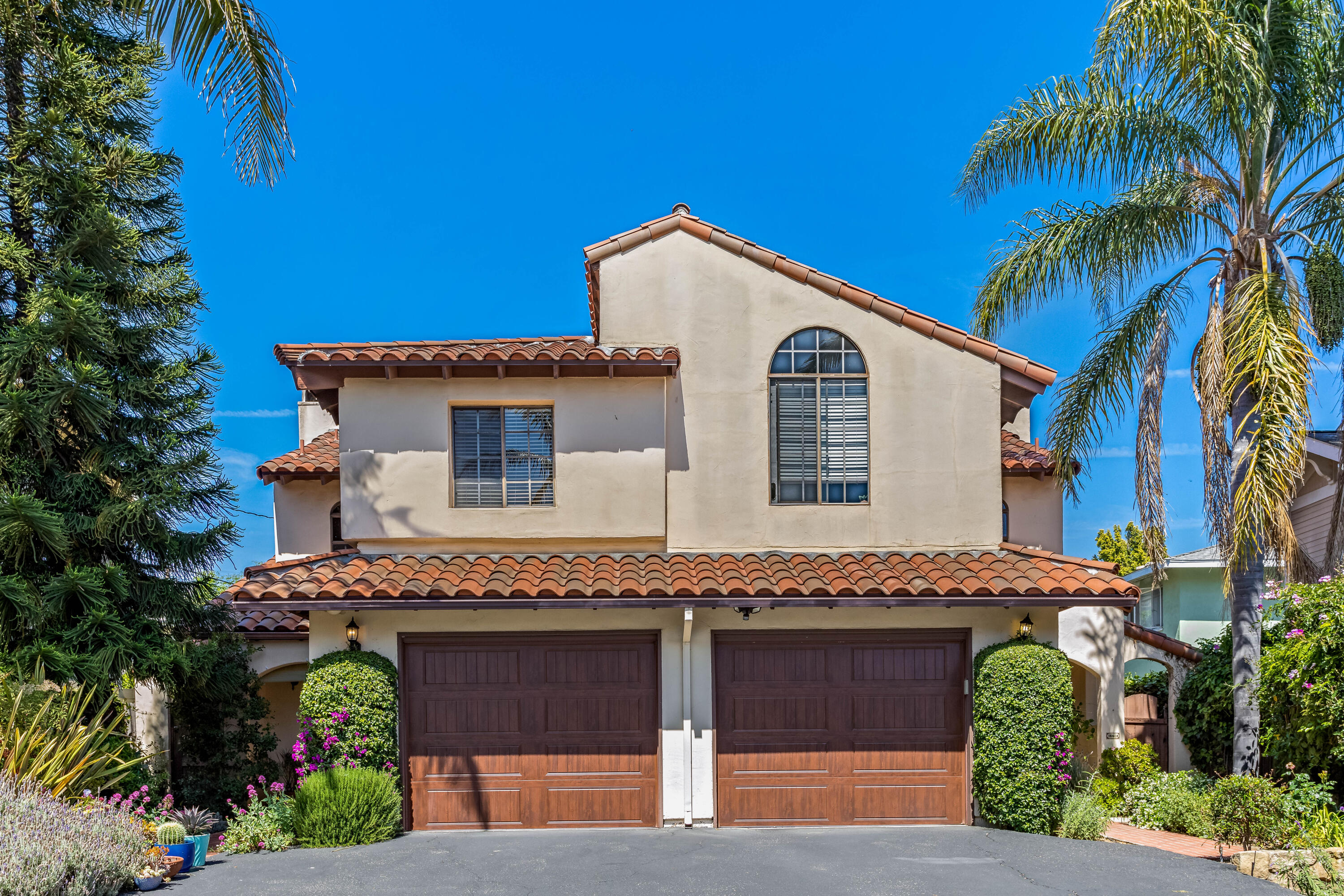 1816 De La Vina St Unit: 4