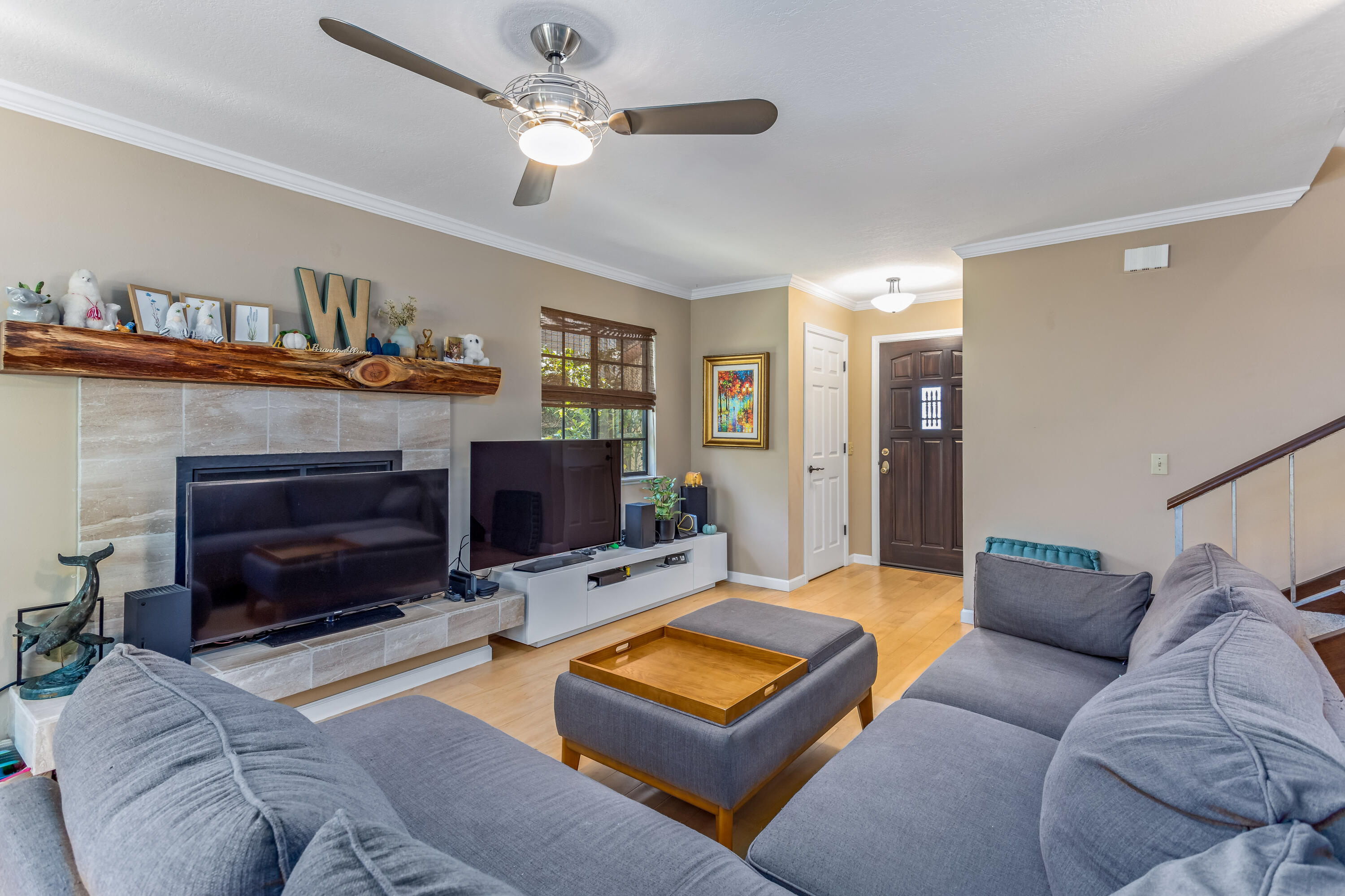 1816 De La Vina St Unit: 4