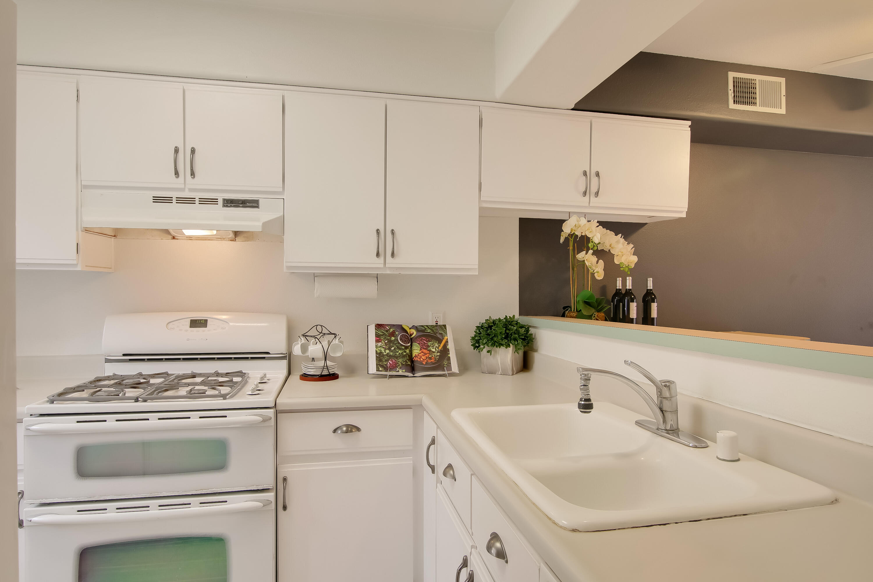 4297 Carpinteria Ave Unit: 18