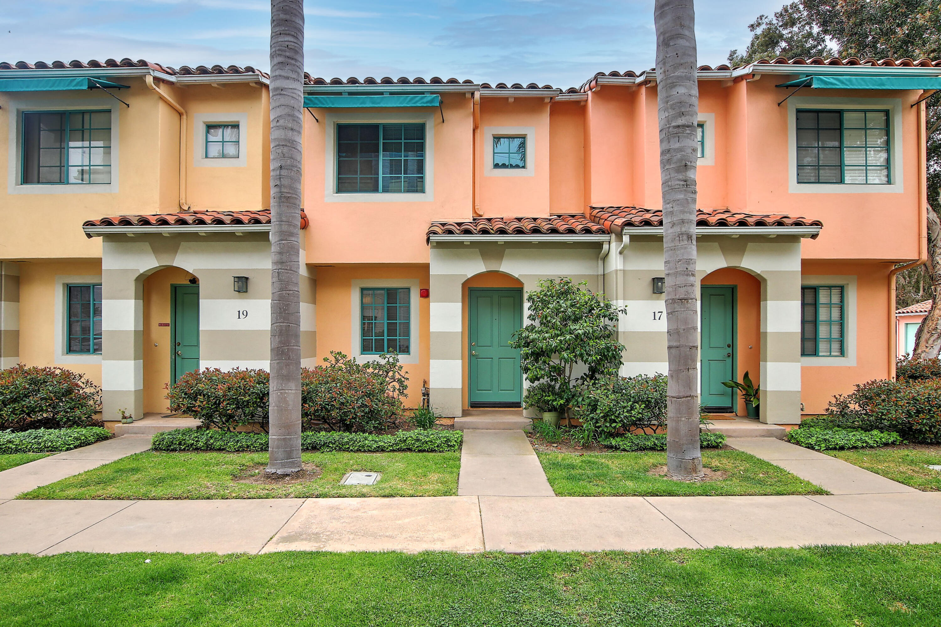 4297 Carpinteria Ave Unit: 18