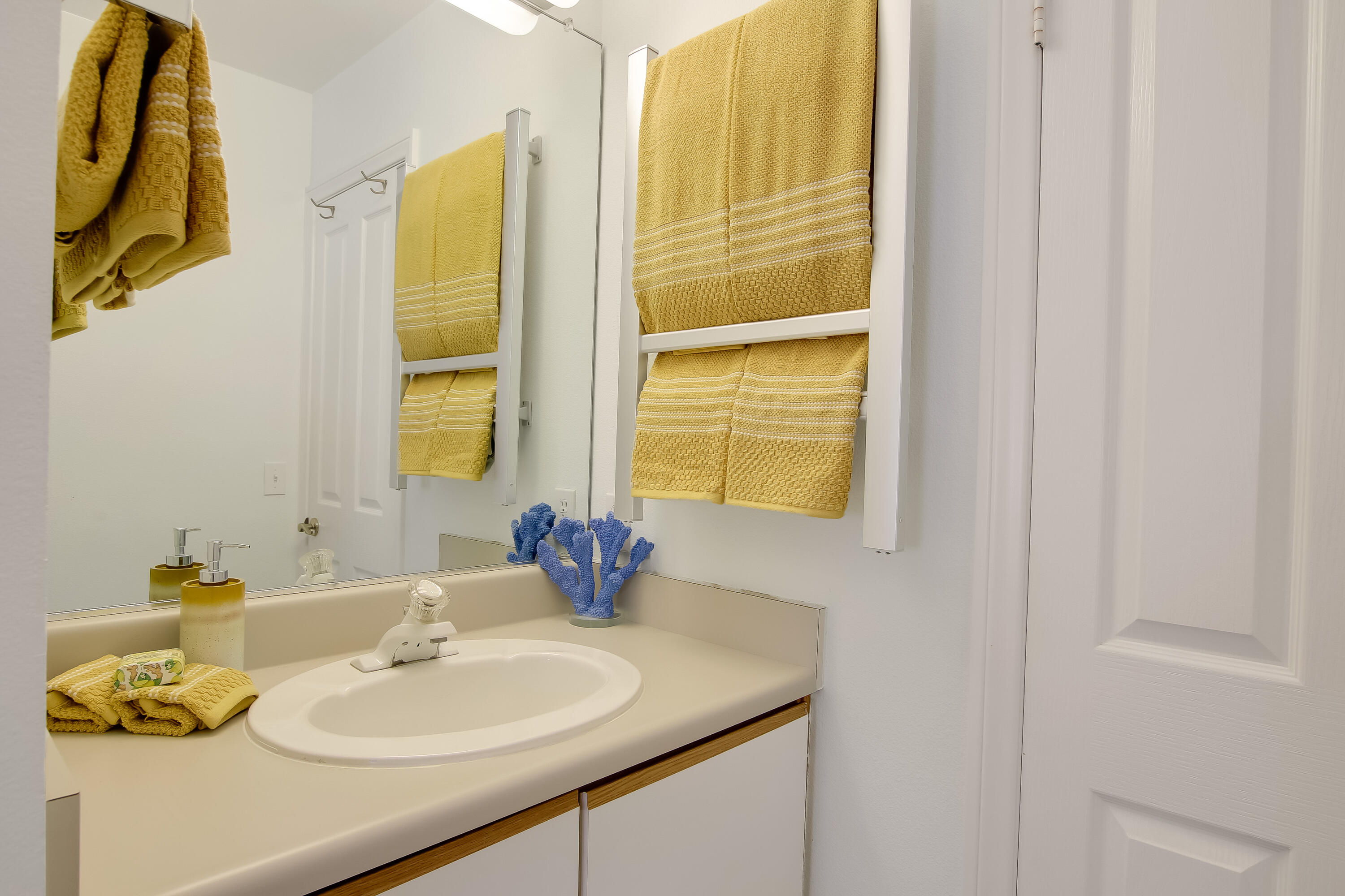 4297 Carpinteria Ave Unit: 18