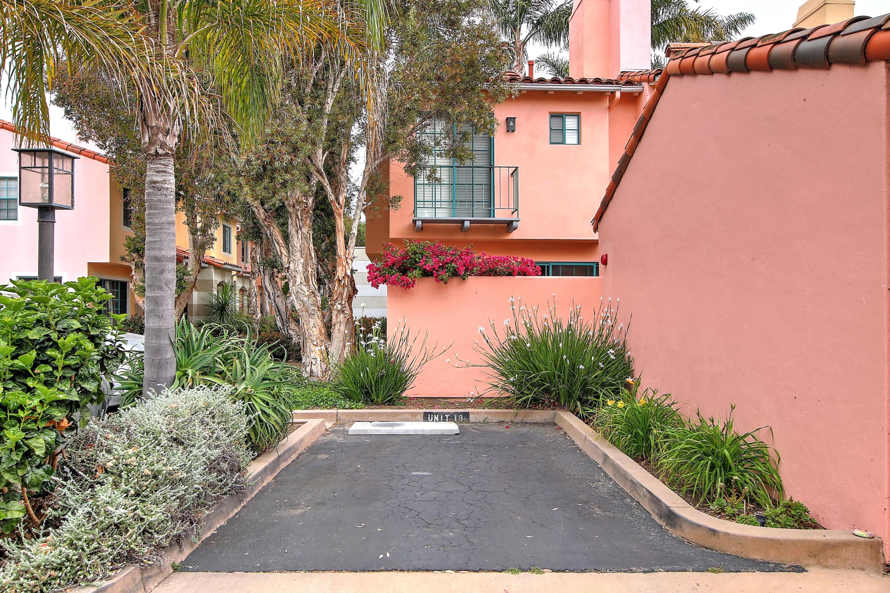4297 Carpinteria Ave Unit: 18
