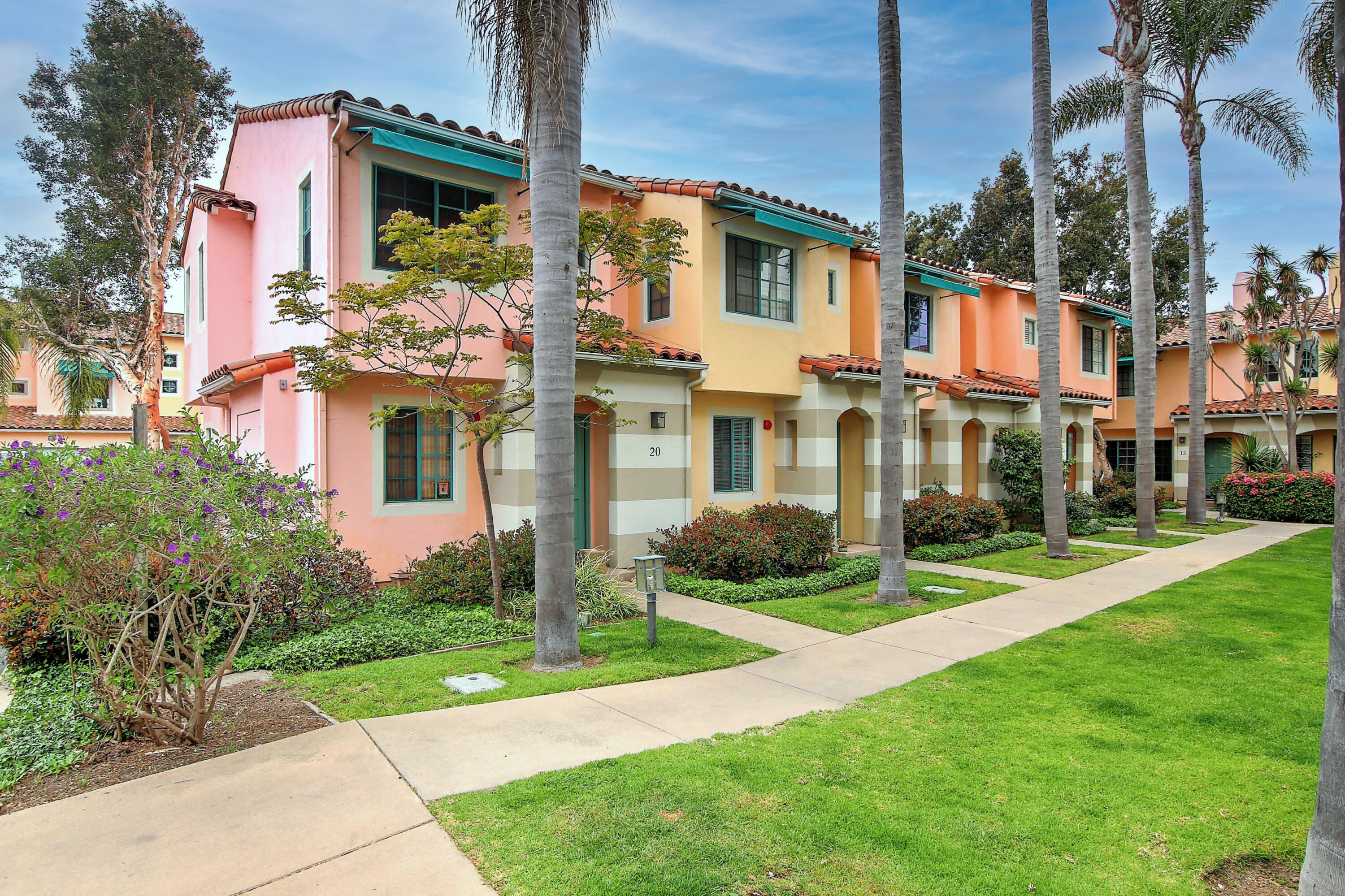 4297 Carpinteria Ave Unit: 18