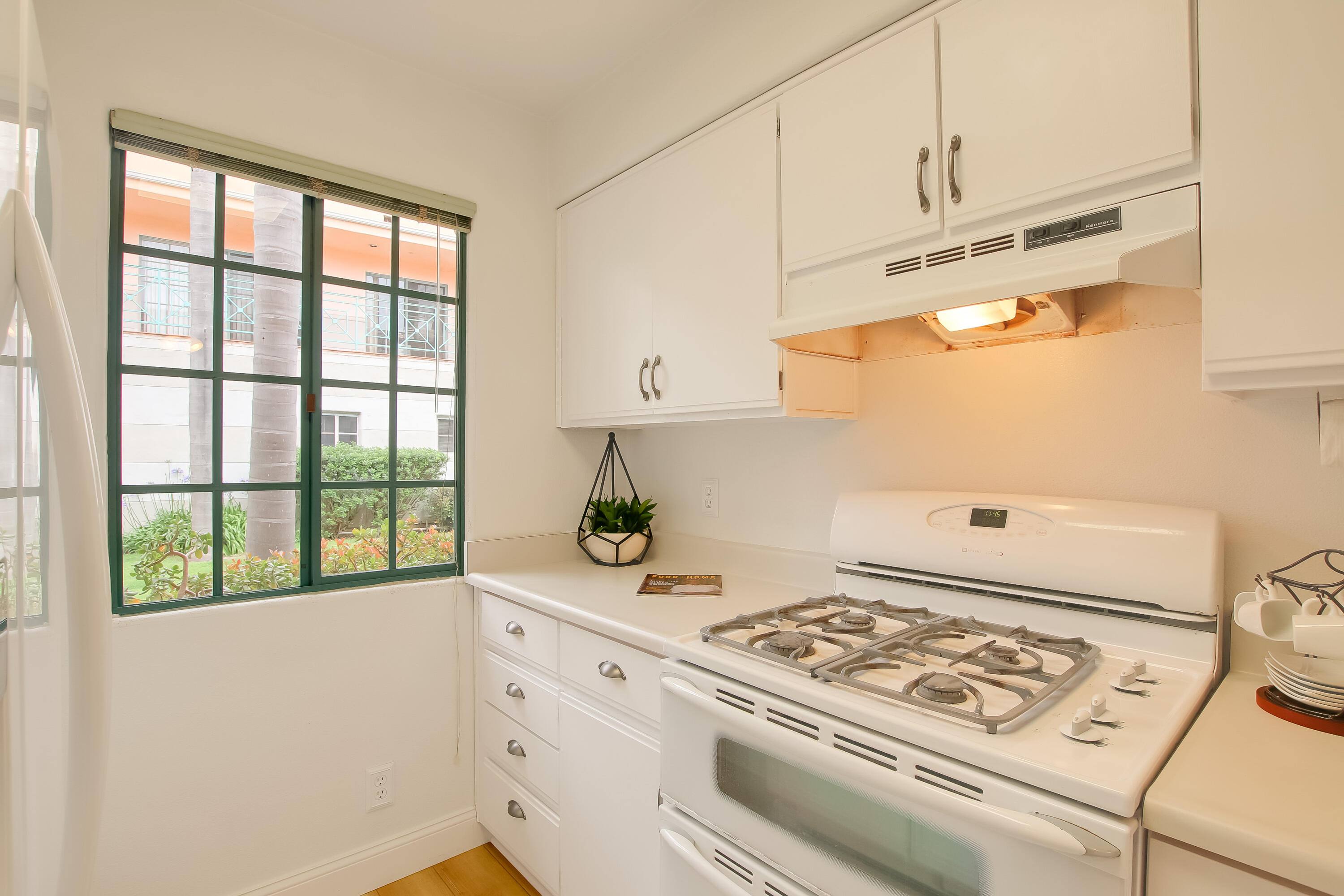 4297 Carpinteria Ave Unit: 18