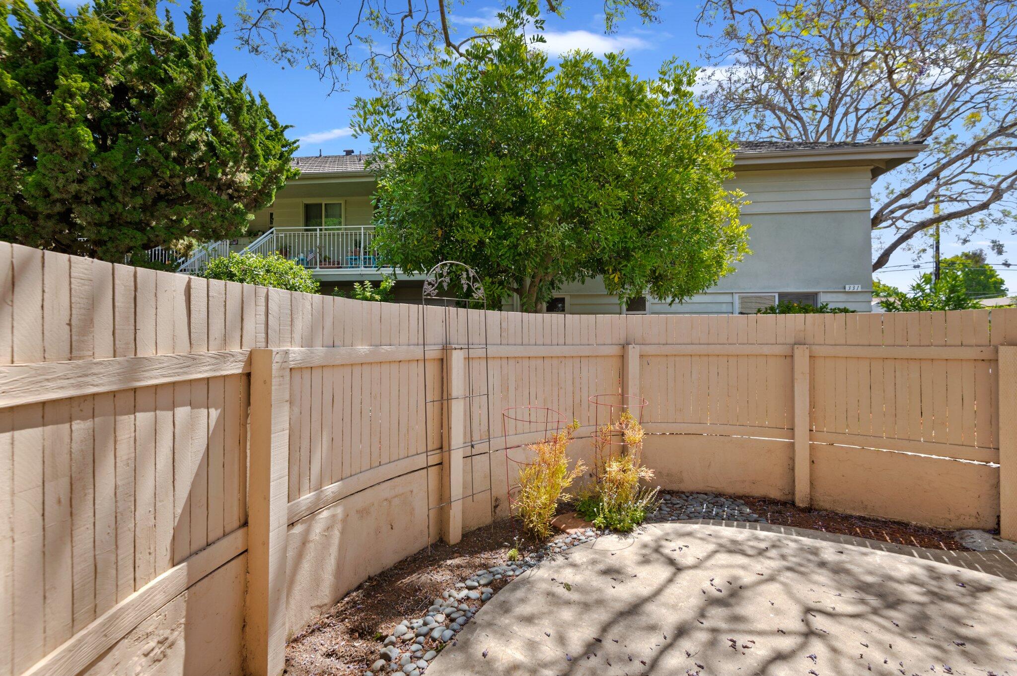 329 Moreton Bay Ln Unit: 1