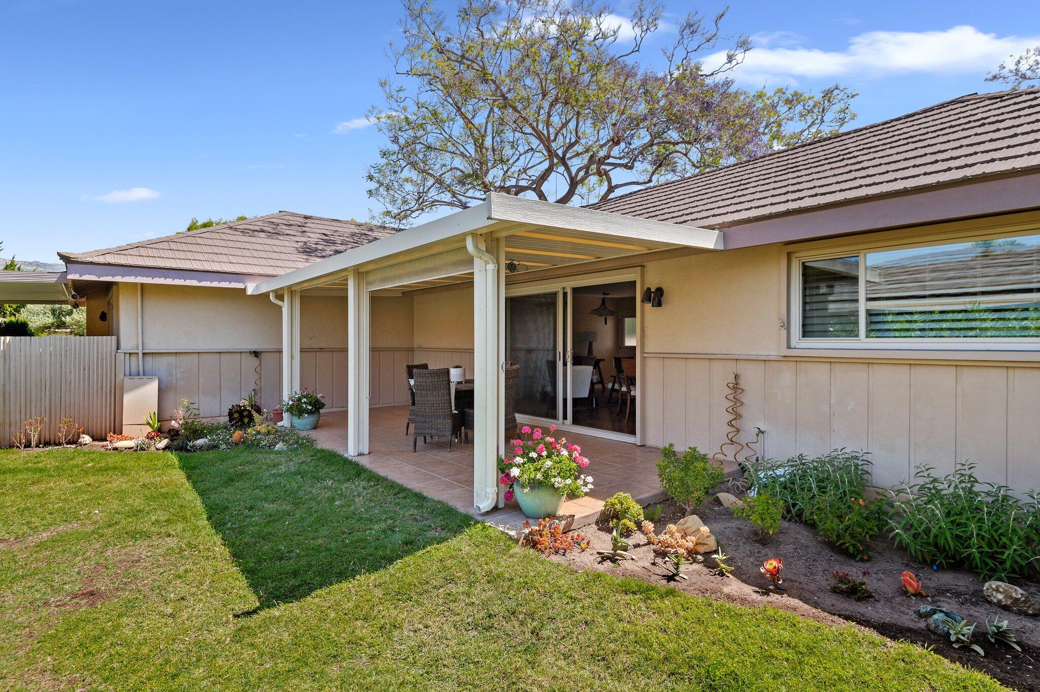 329 Moreton Bay Ln Unit: 1