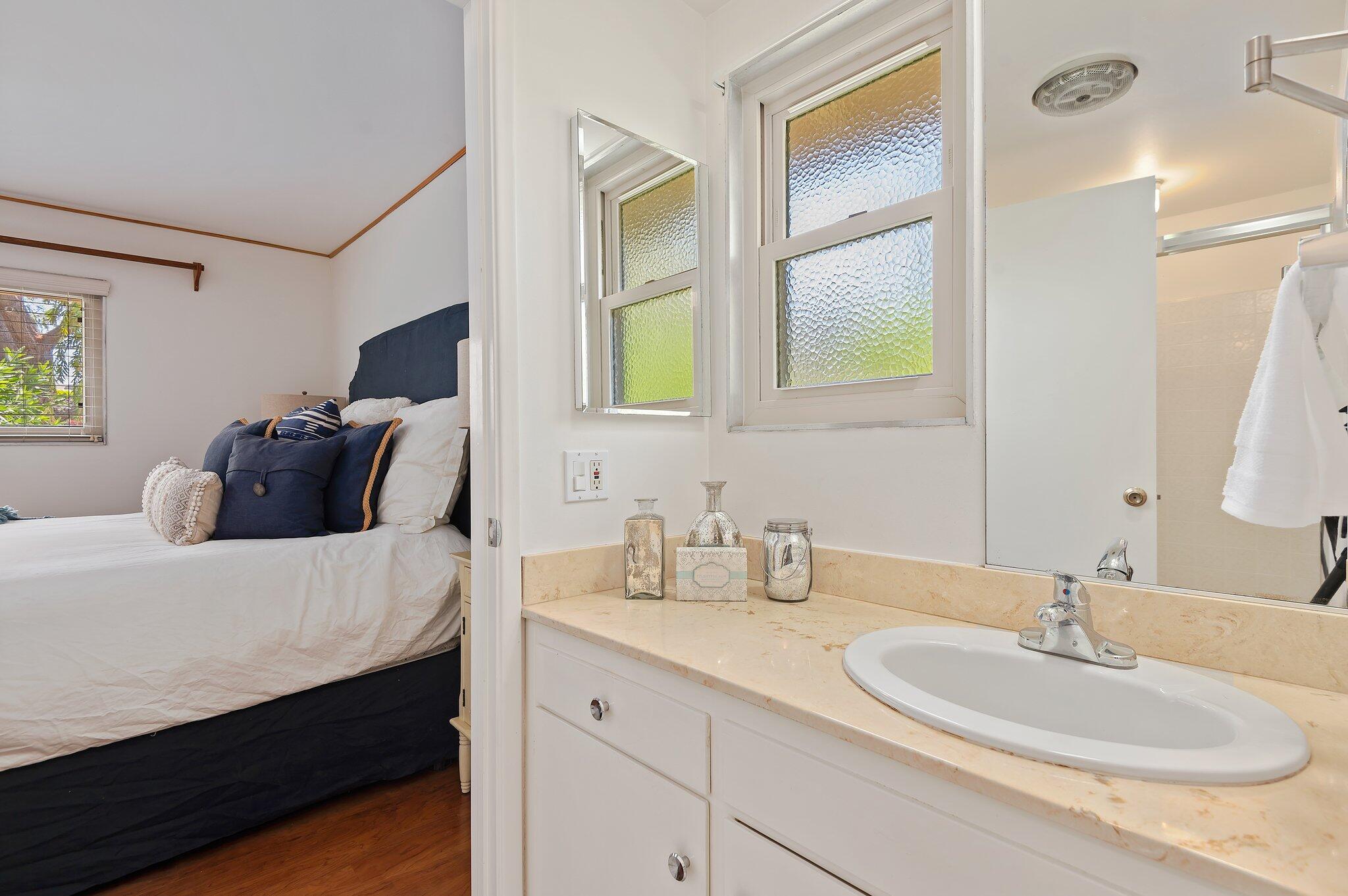 329 Moreton Bay Ln Unit: 1