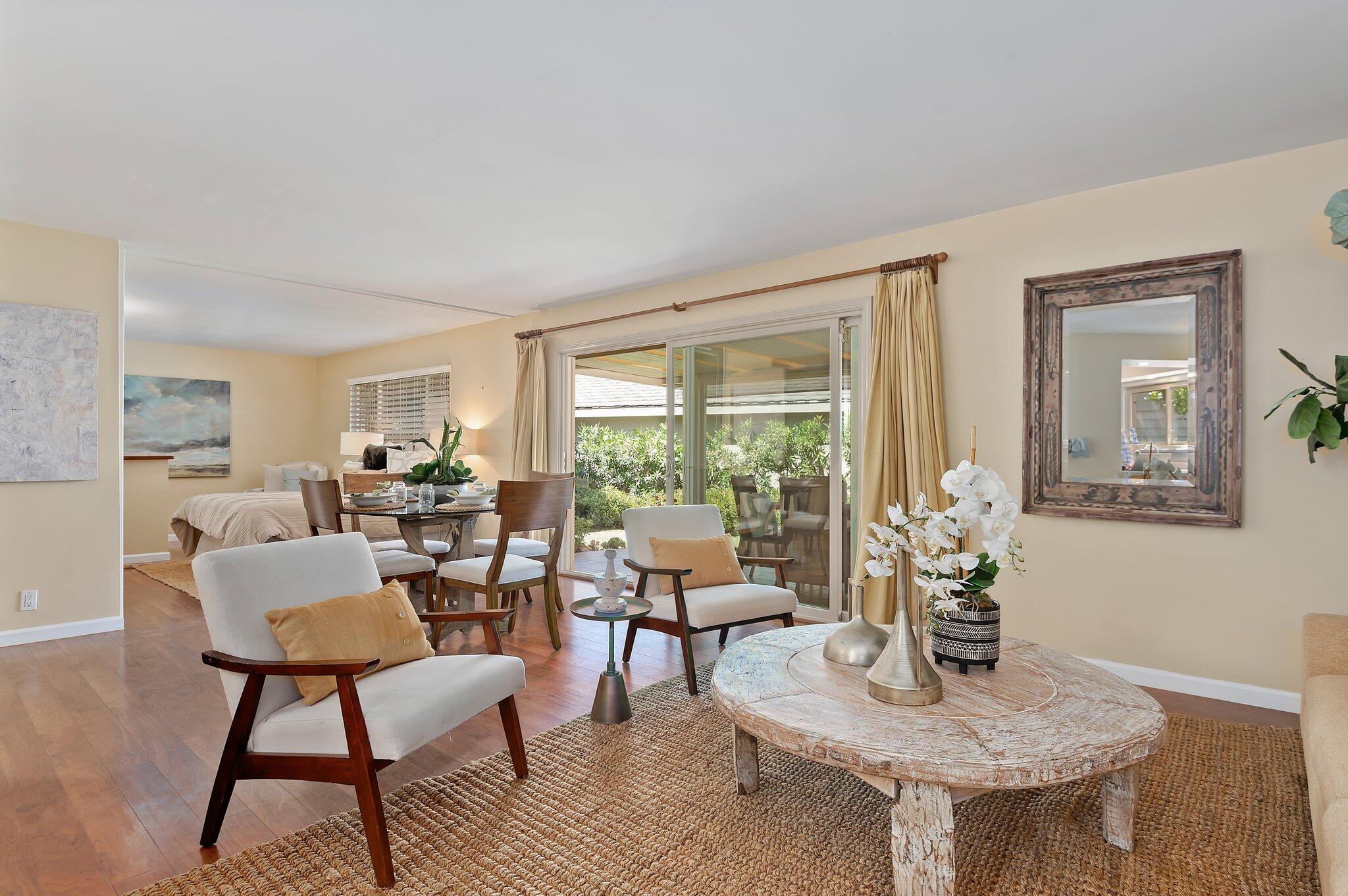 329 Moreton Bay Ln Unit: 1