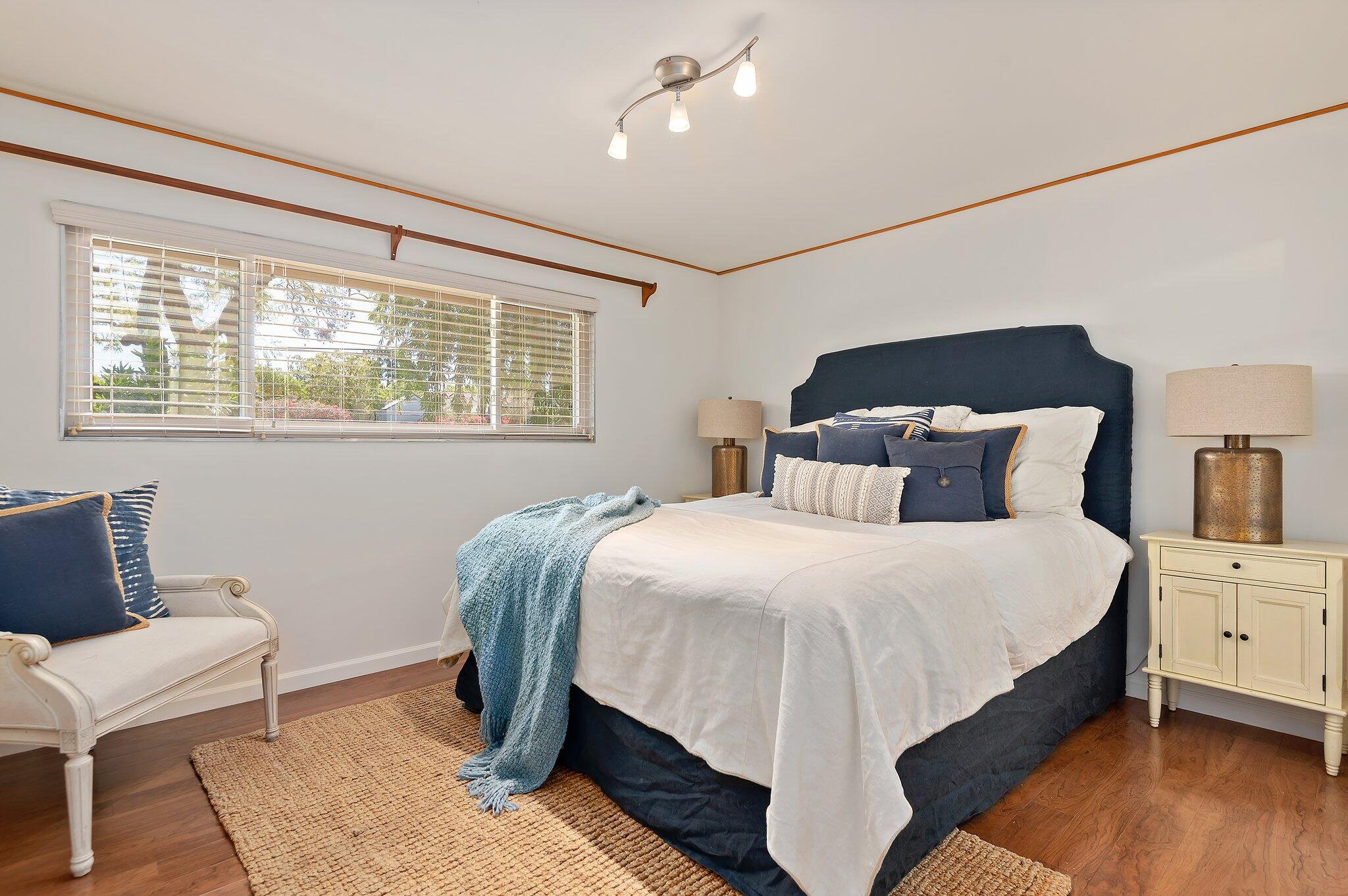 329 Moreton Bay Ln Unit: 1