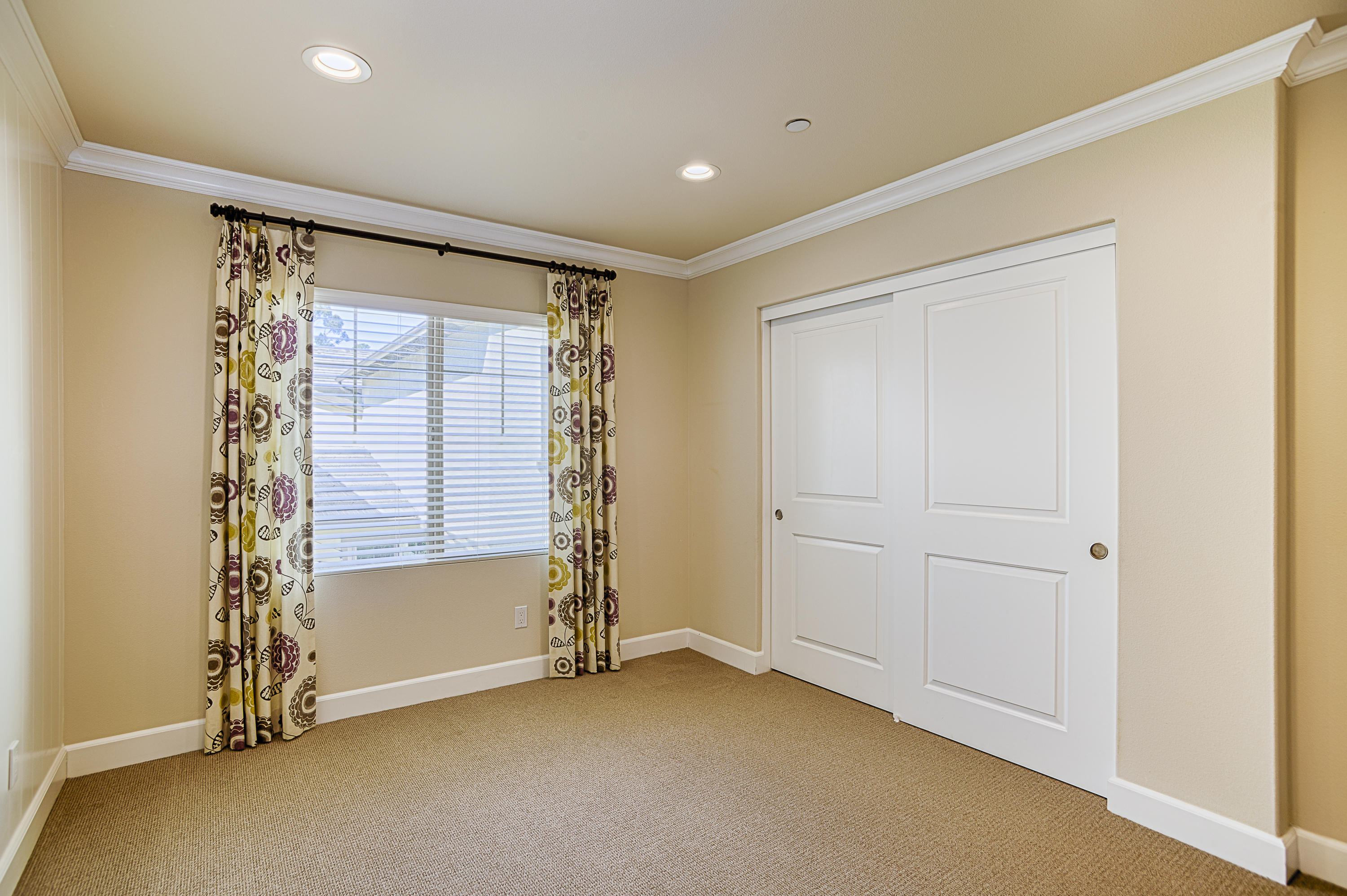 7963 Whimbrel Ln