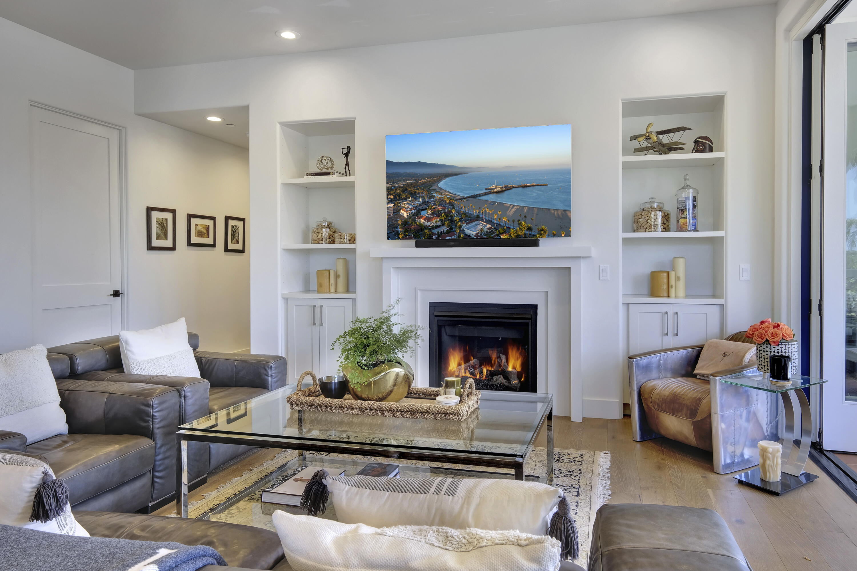 3736 State St Unit: 219