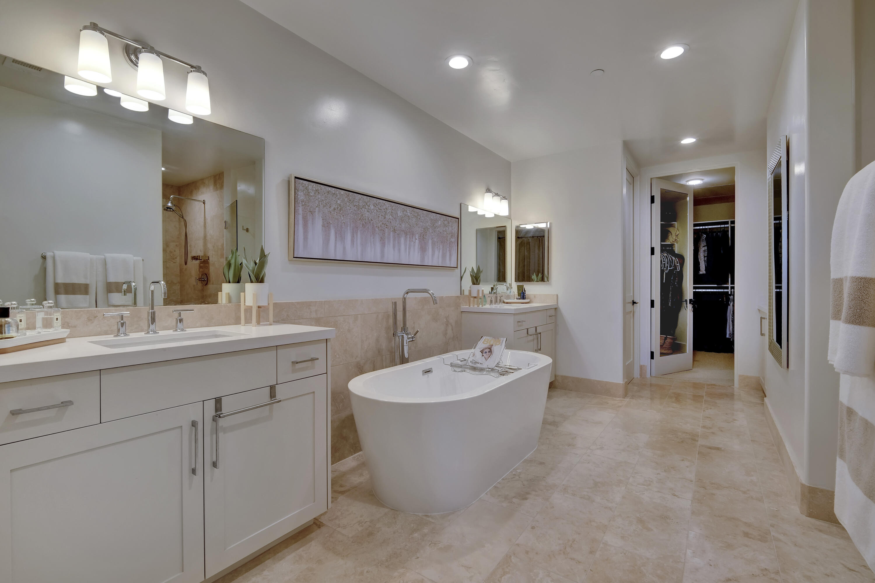 3736 State St Unit: 219