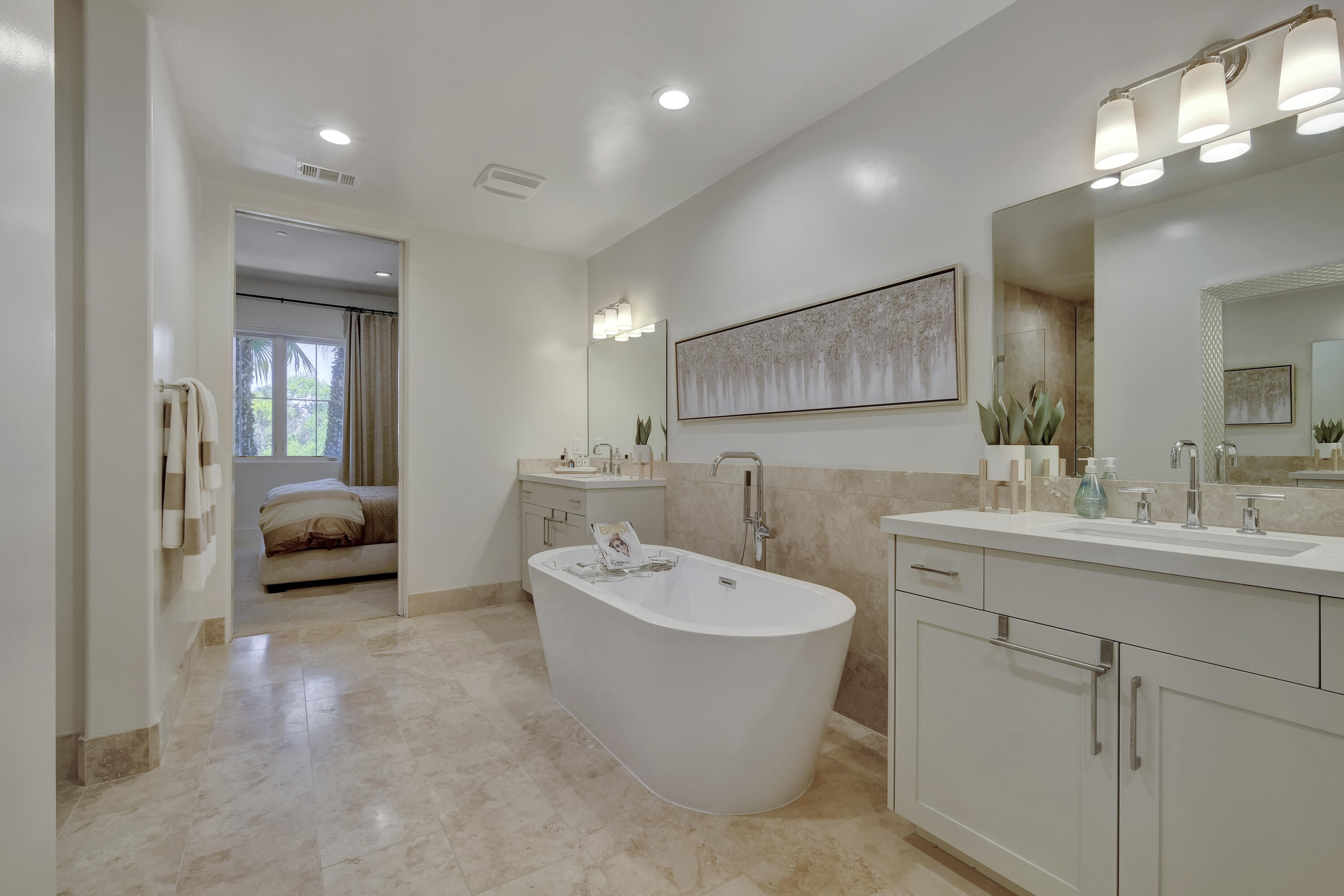 3736 State St Unit: 219