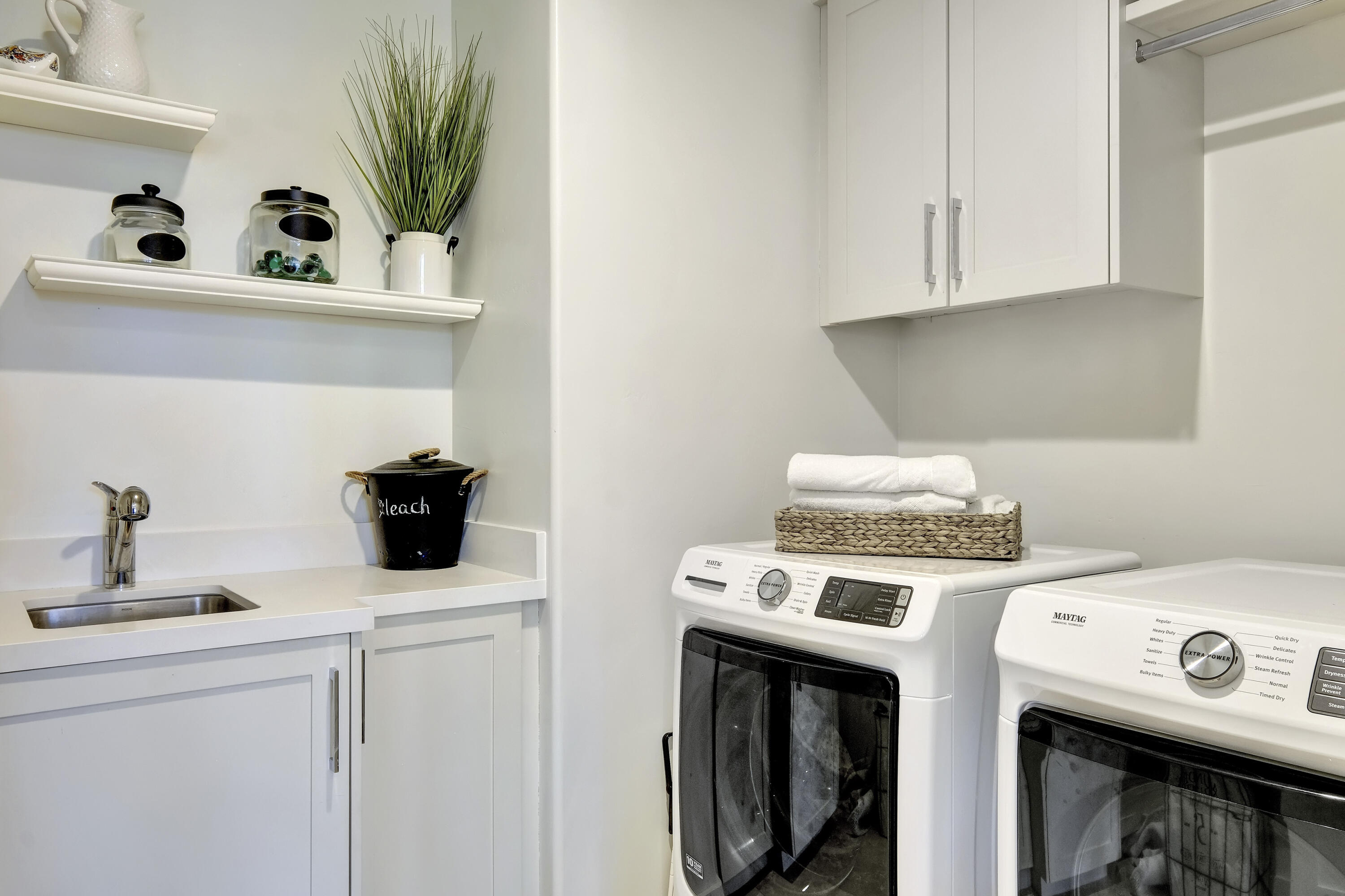 3736 State St Unit: 219