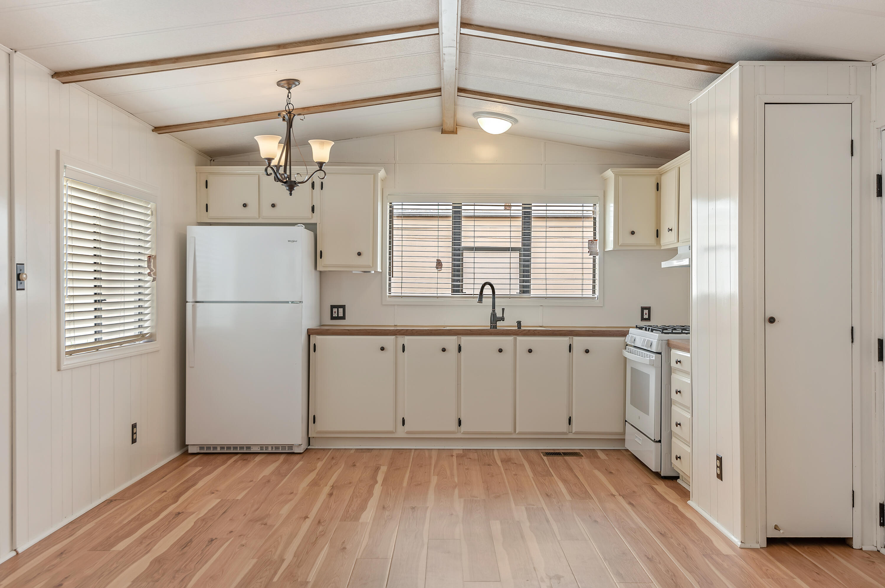 520 Pine St. Unit: 76