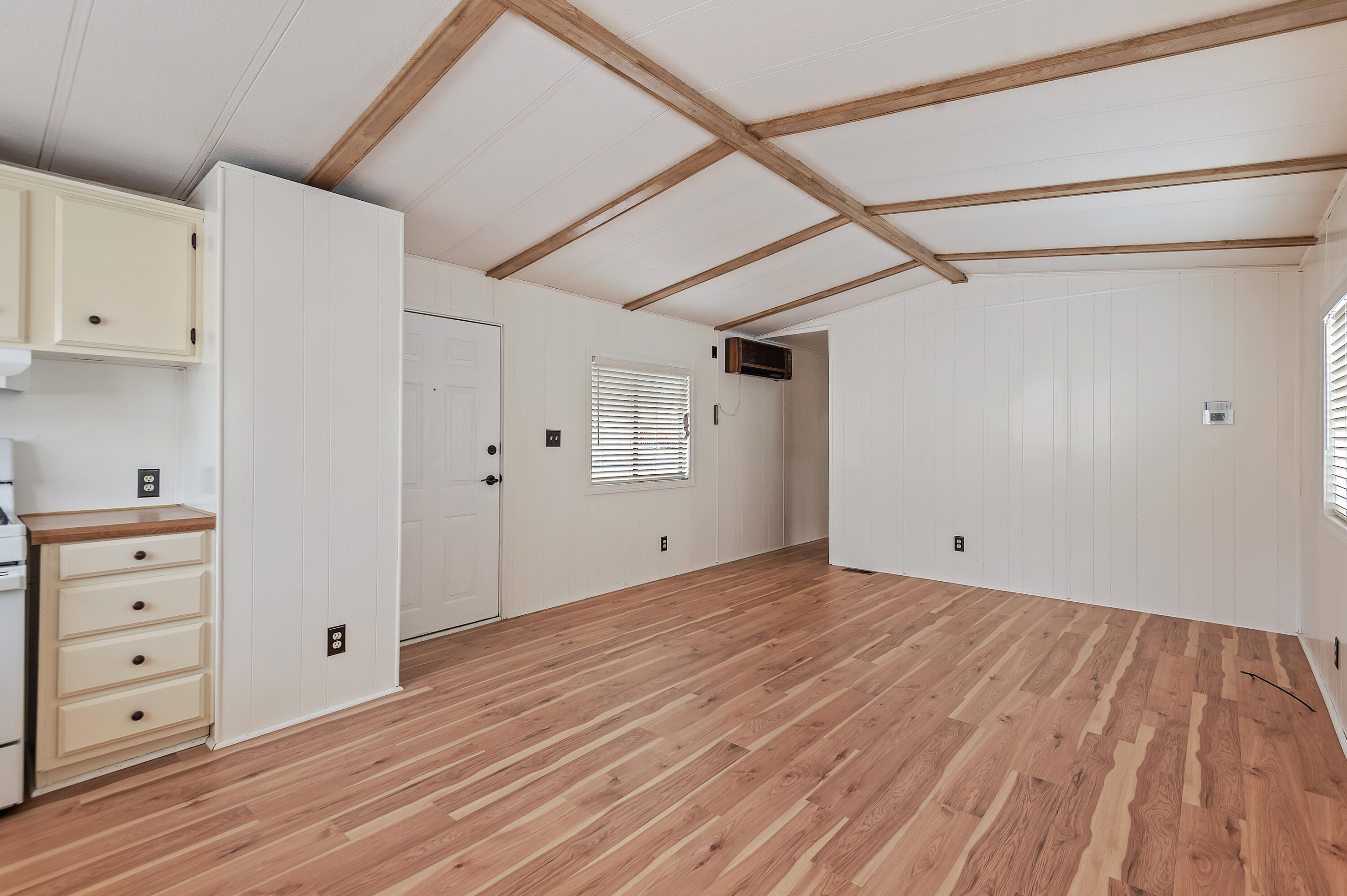 520 Pine St. Unit: 76