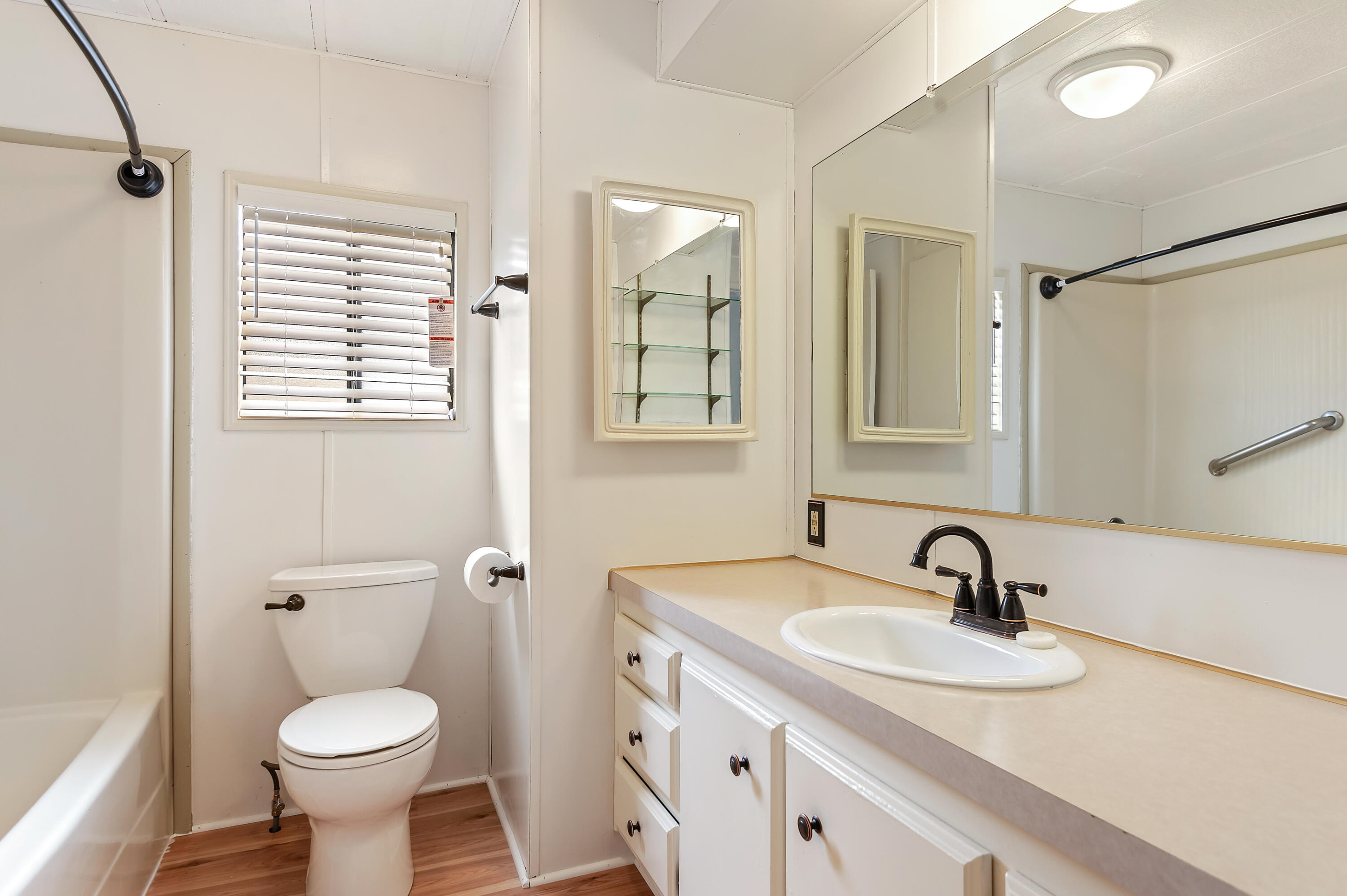 520 Pine St. Unit: 76