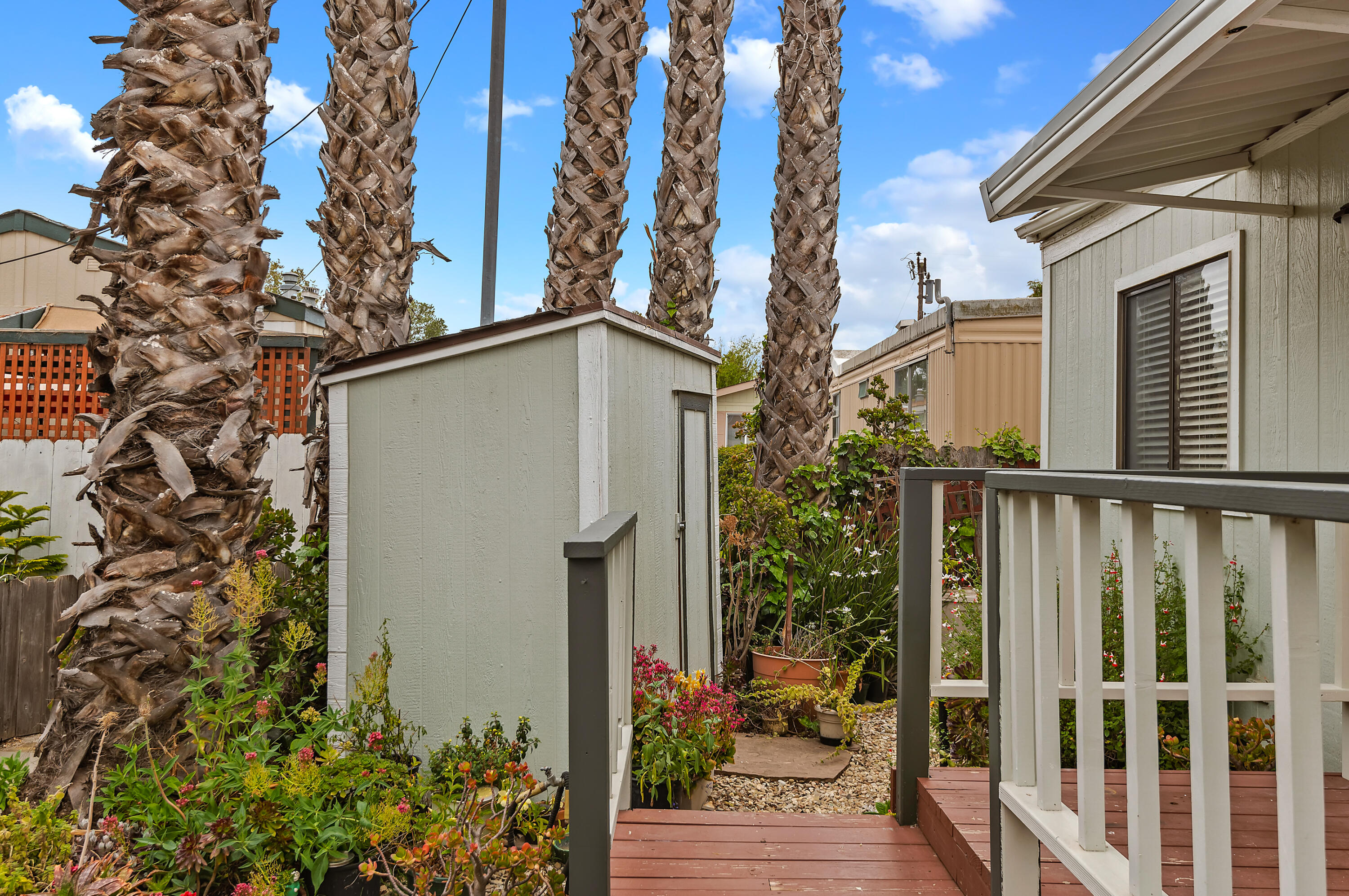 520 Pine St. Unit: 76