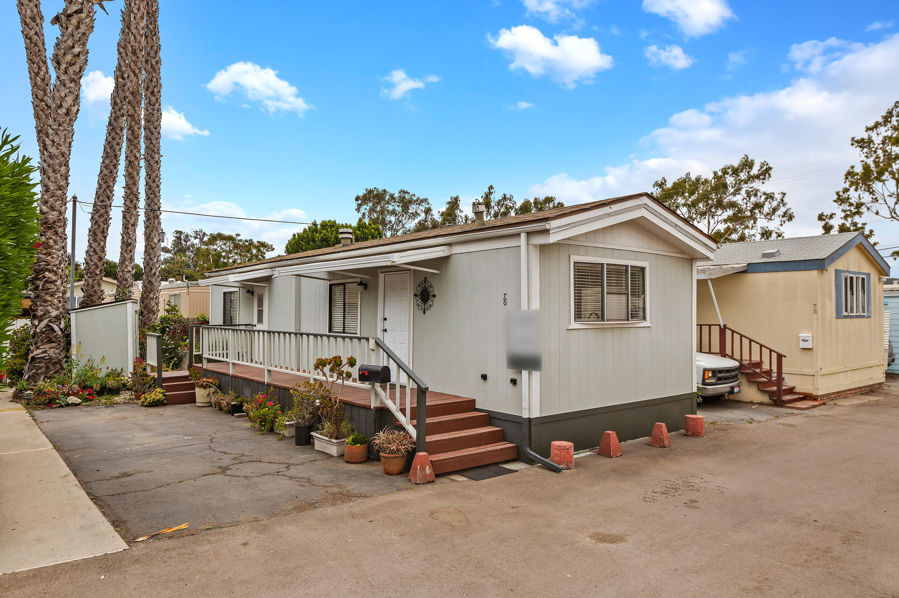 520 Pine St. Unit: 76