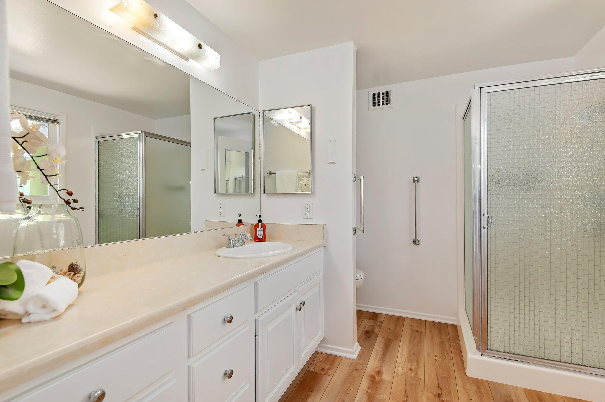 5692 Encina Road