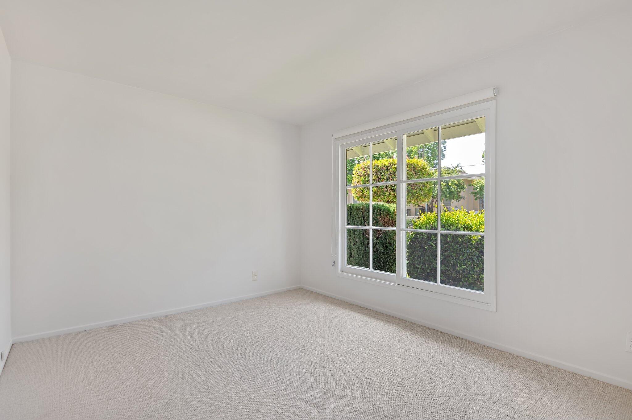 5692 Encina Road