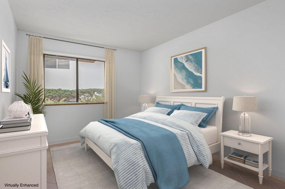 860 Highland Dr Unit: 4