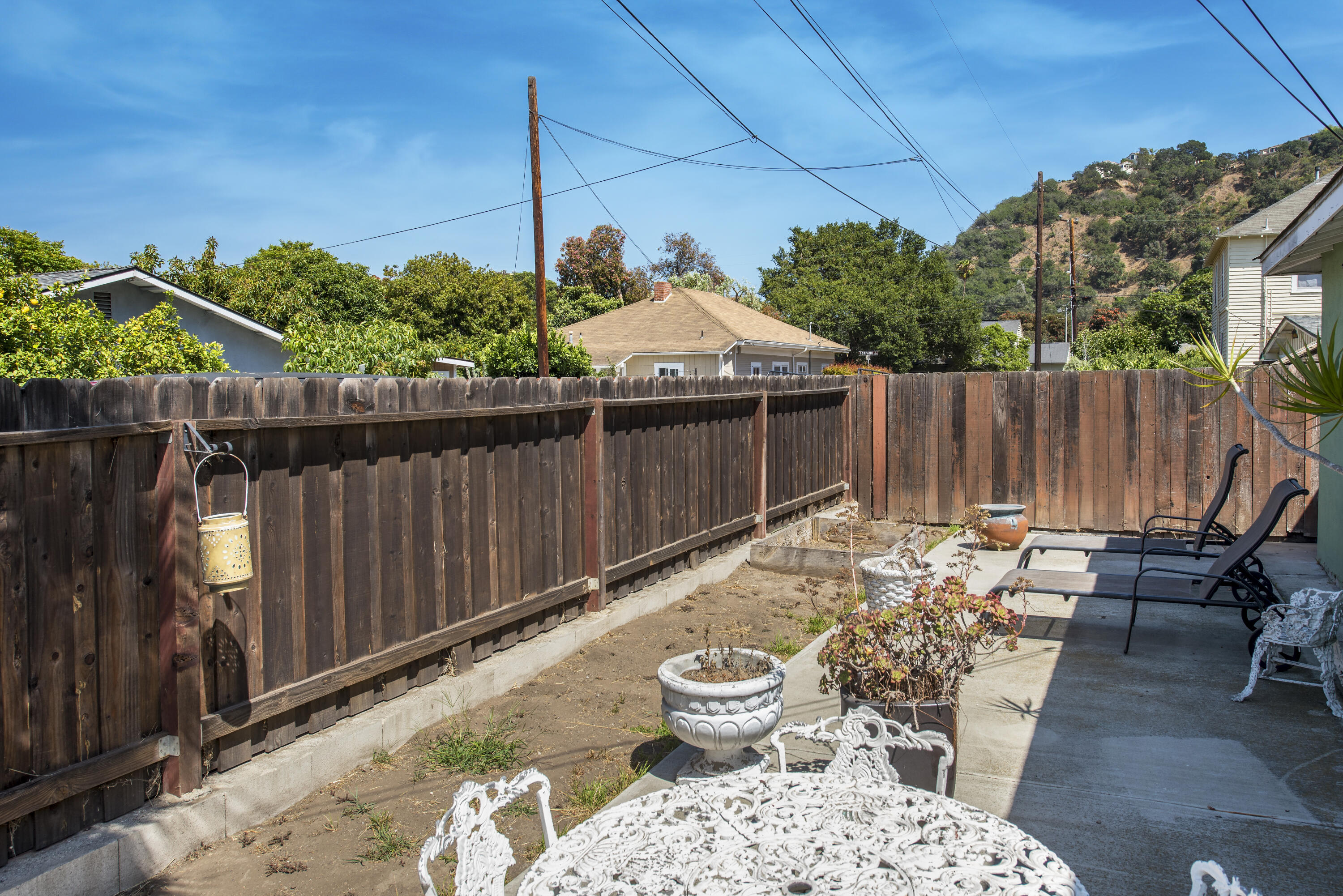 1210 Gillespie St