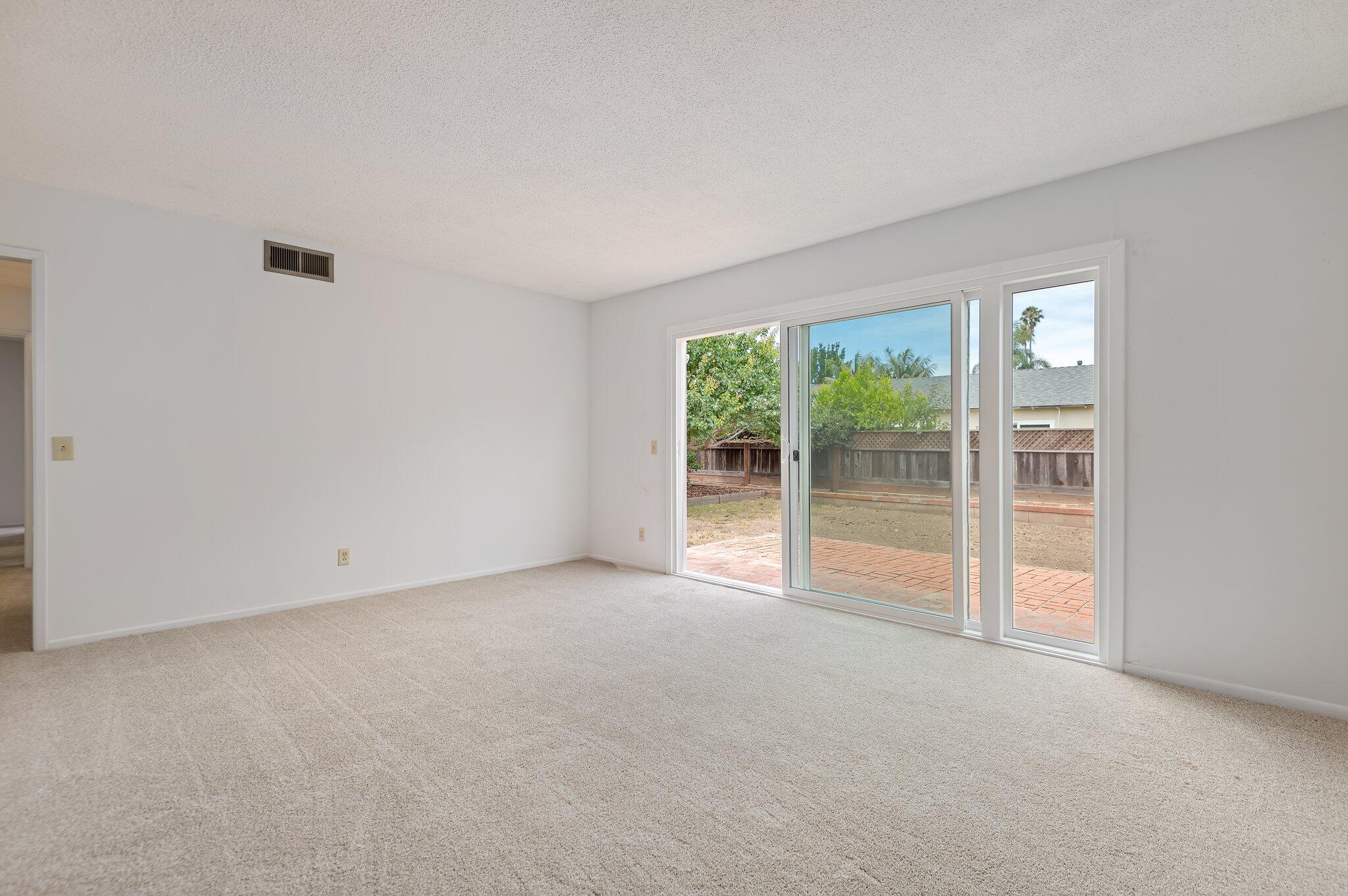 107 Walnut Ln