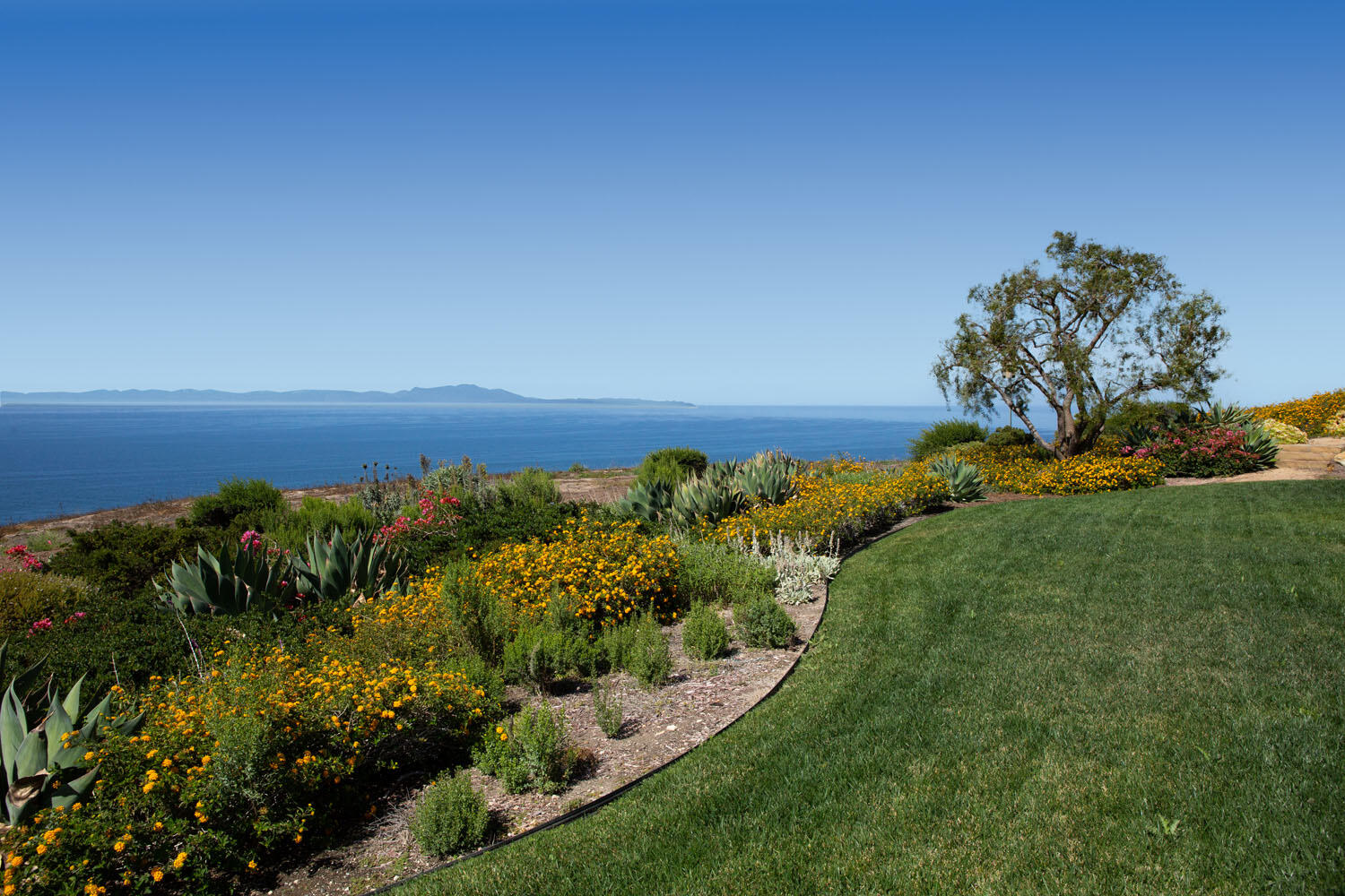 13600 Calle Real Village Properties Santa Barbara Real Estate