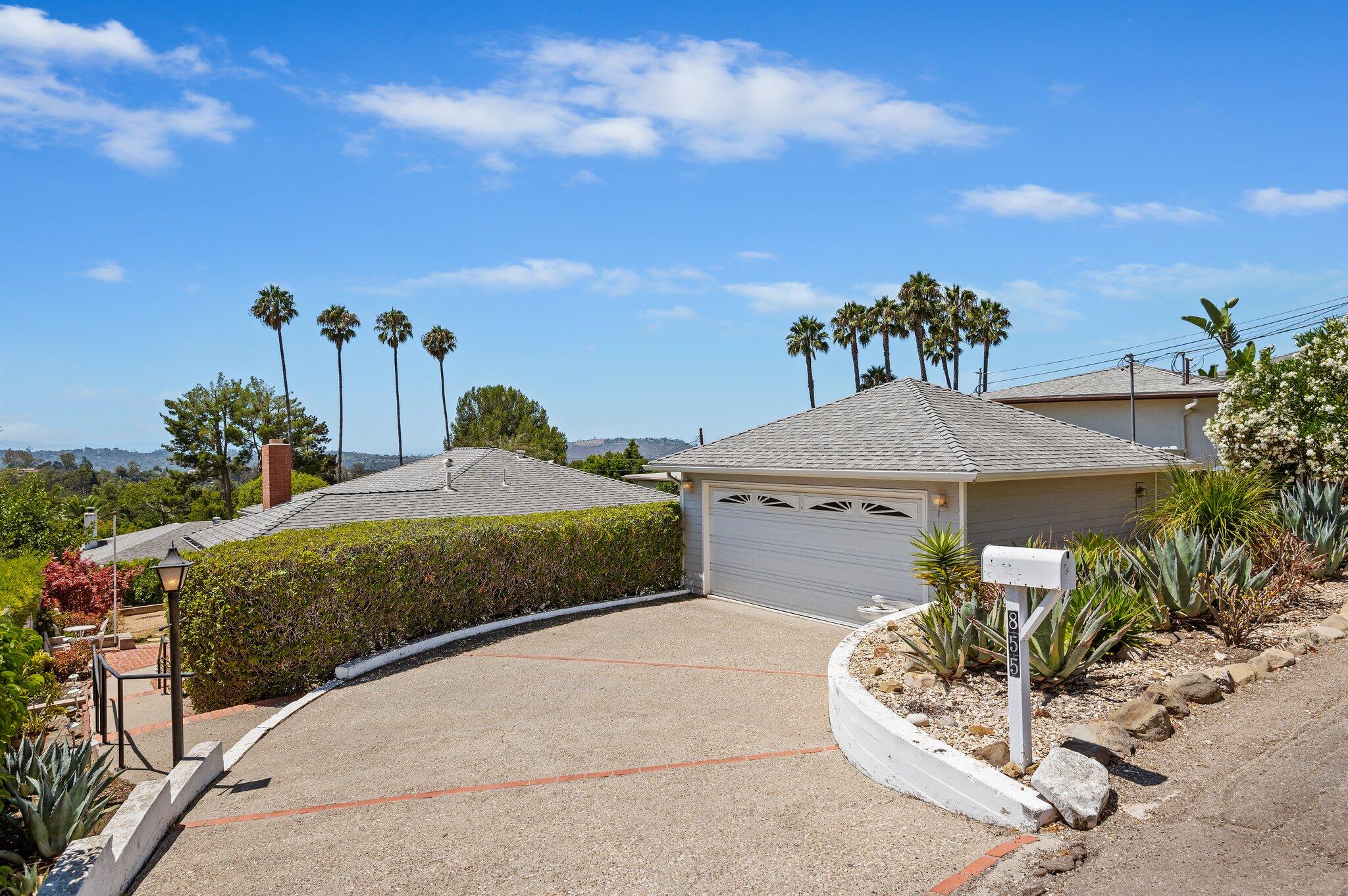 855 Windsor Way