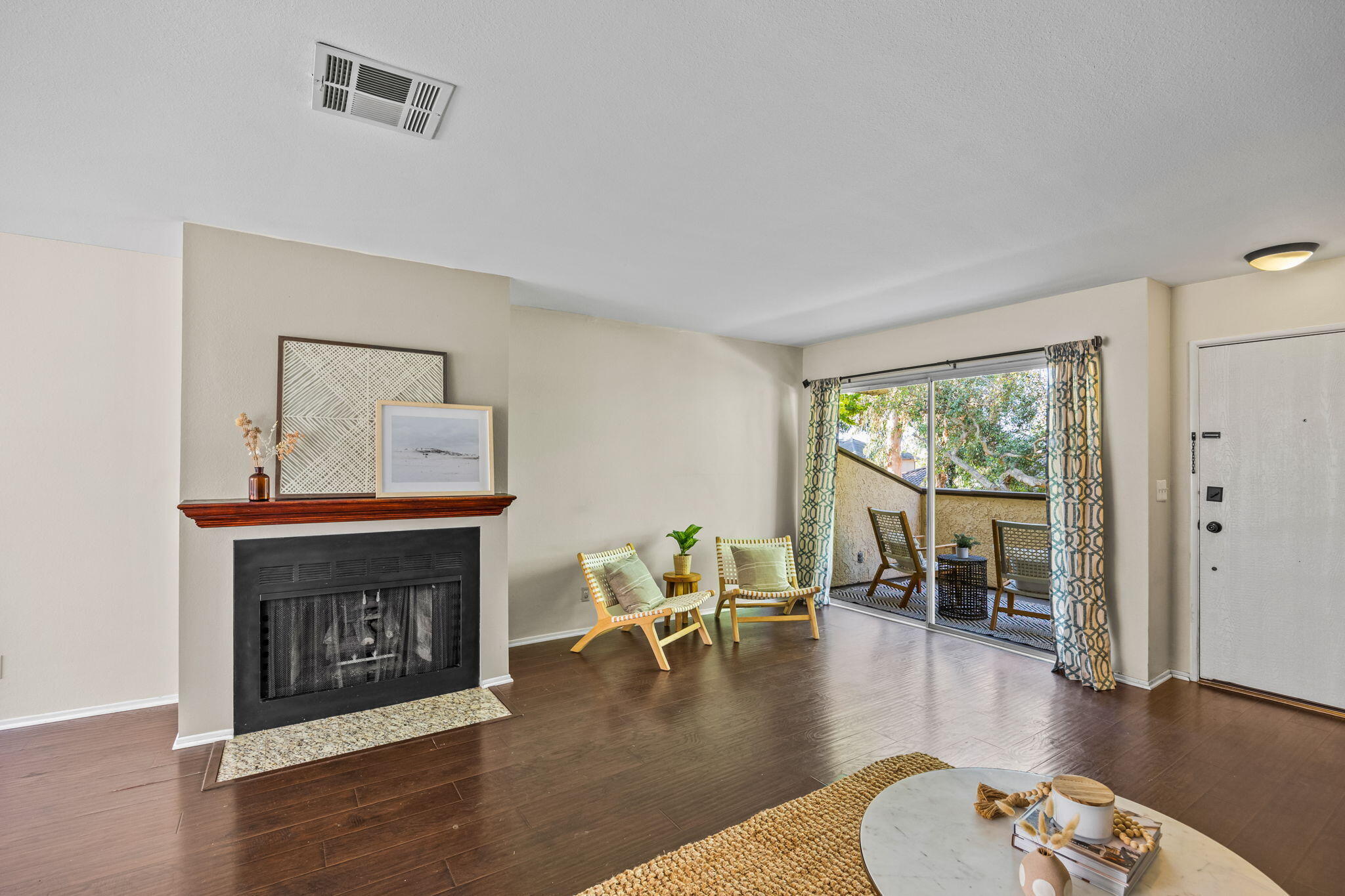 689 County Square Dr Unit: 31