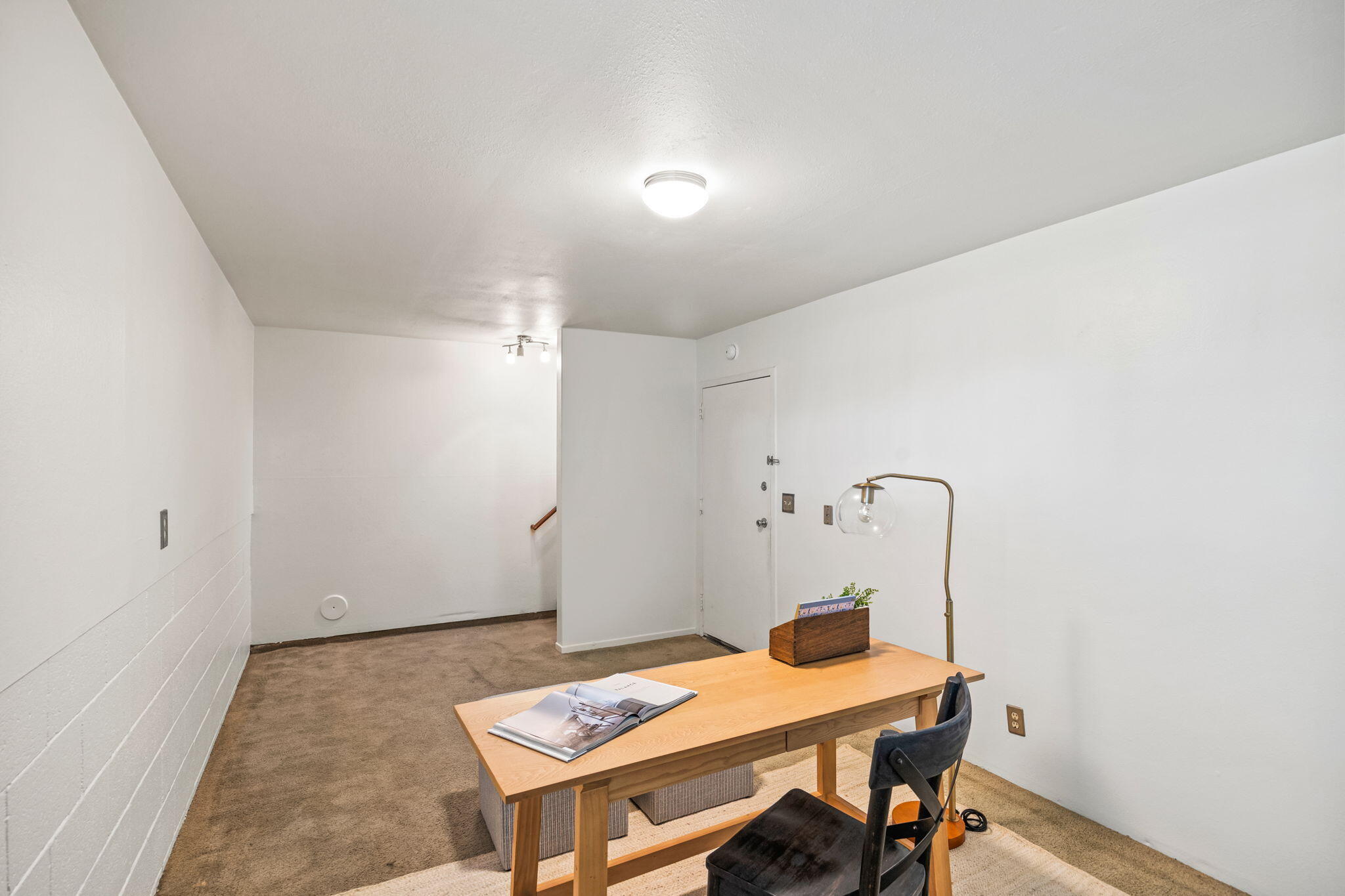 689 County Square Dr Unit: 31