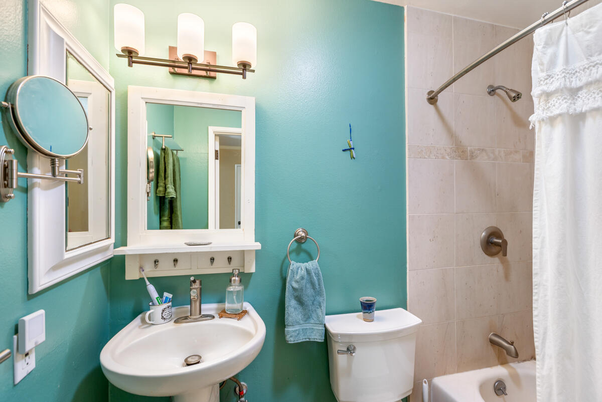 5915 Birch St Unit: 3