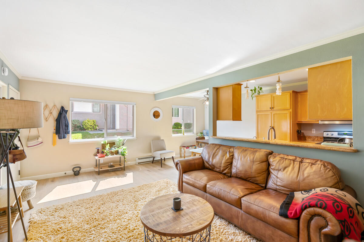 5915 Birch St Unit: 3