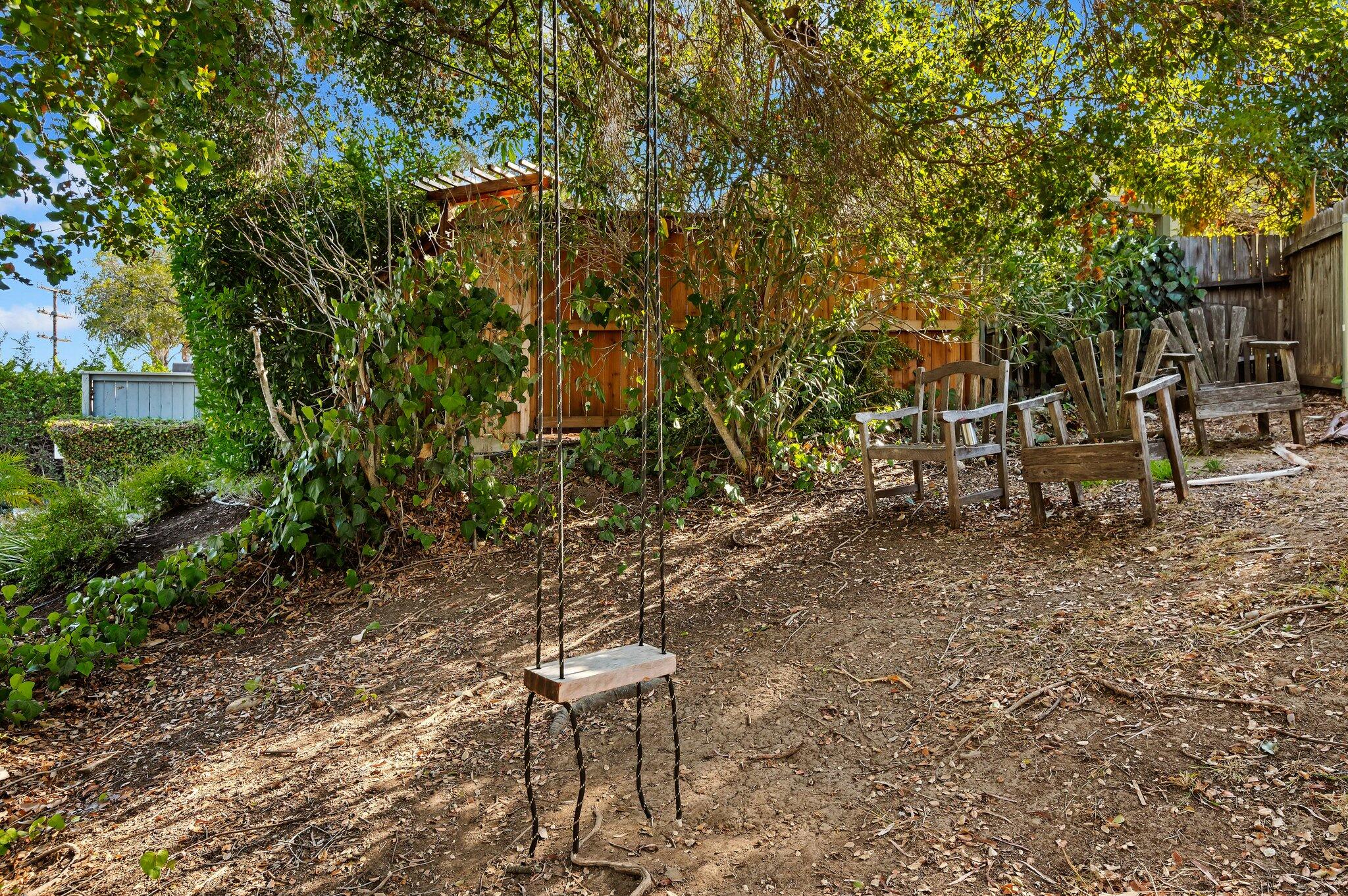 35 Romaine Dr