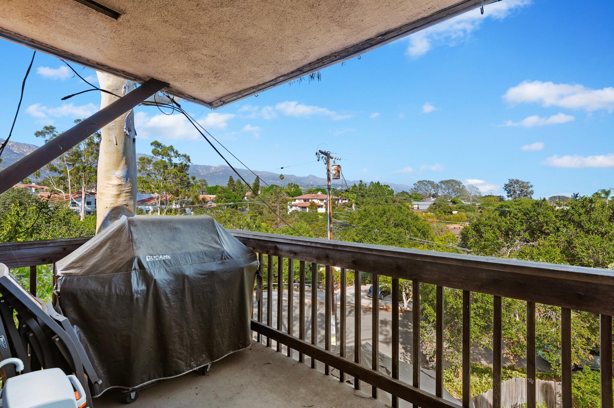 35 Romaine Dr
