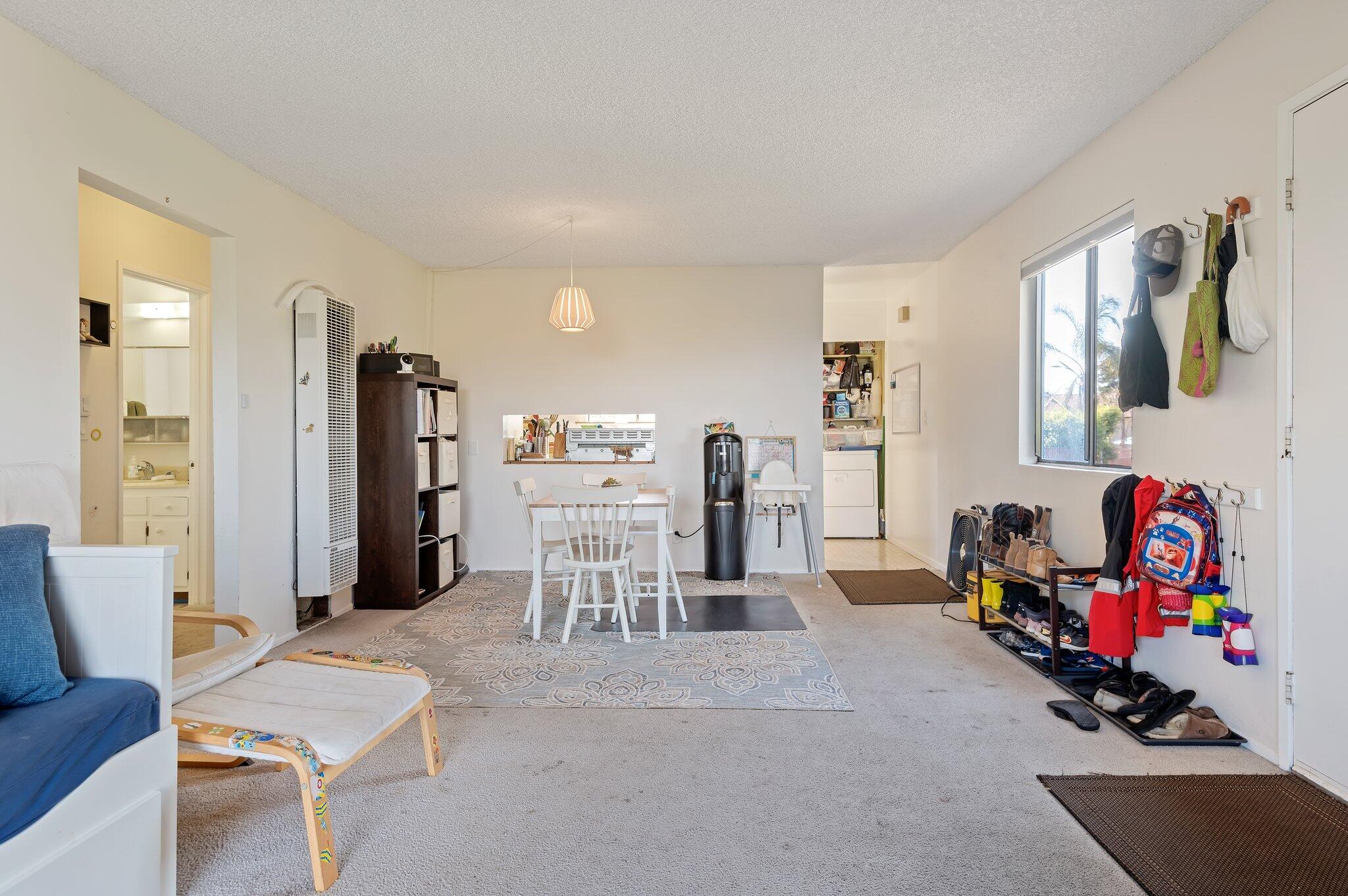 35 Romaine Dr