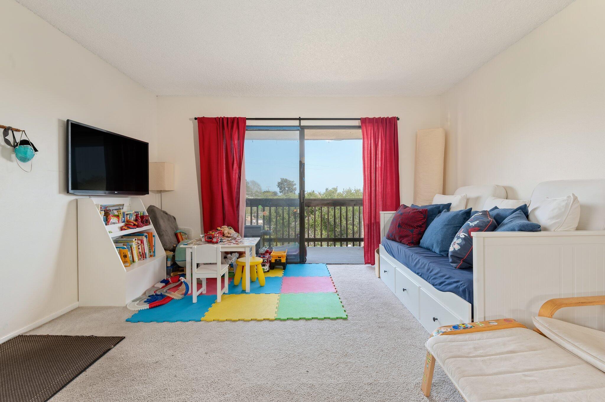 35 Romaine Dr