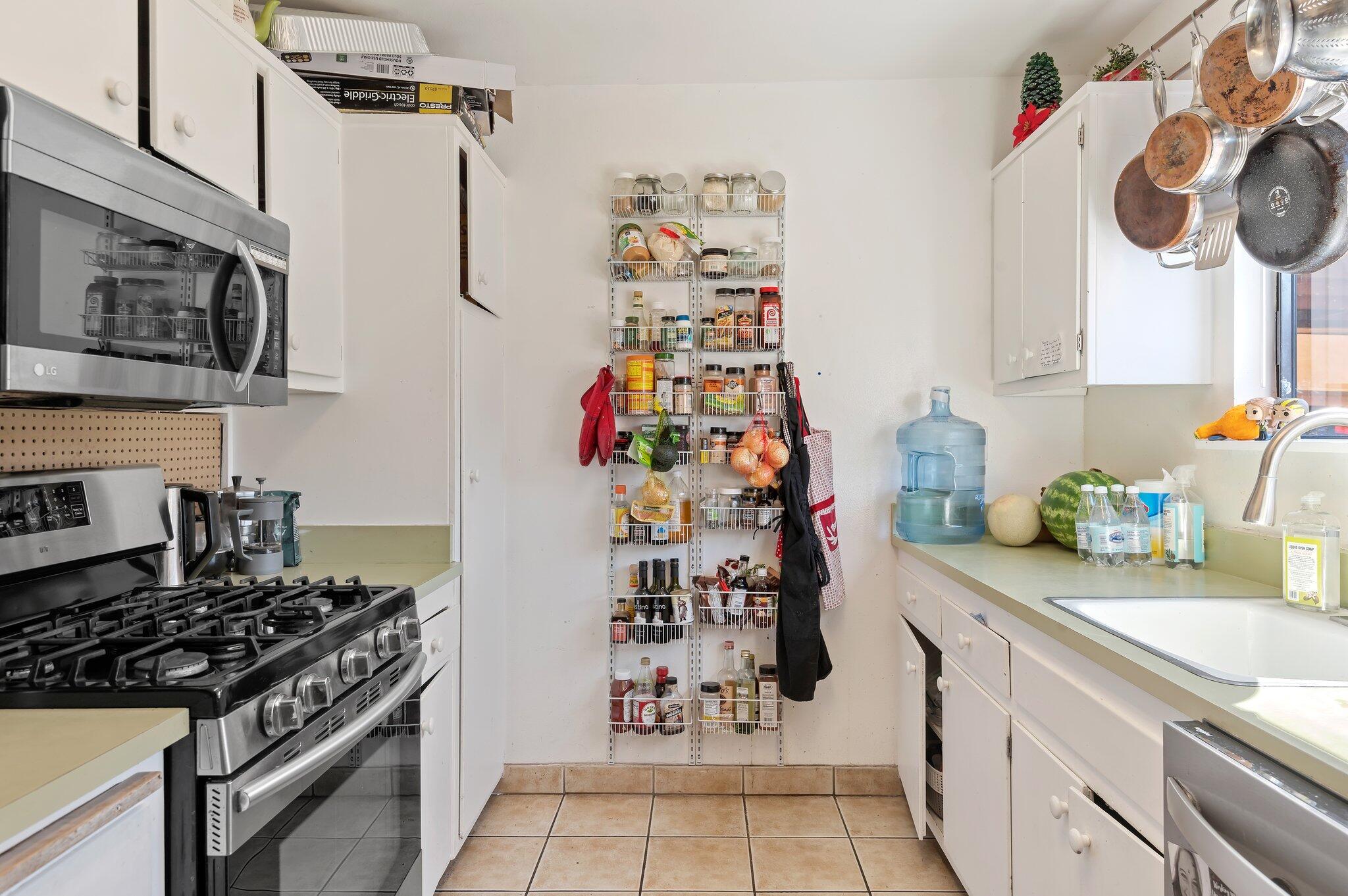 35 Romaine Dr