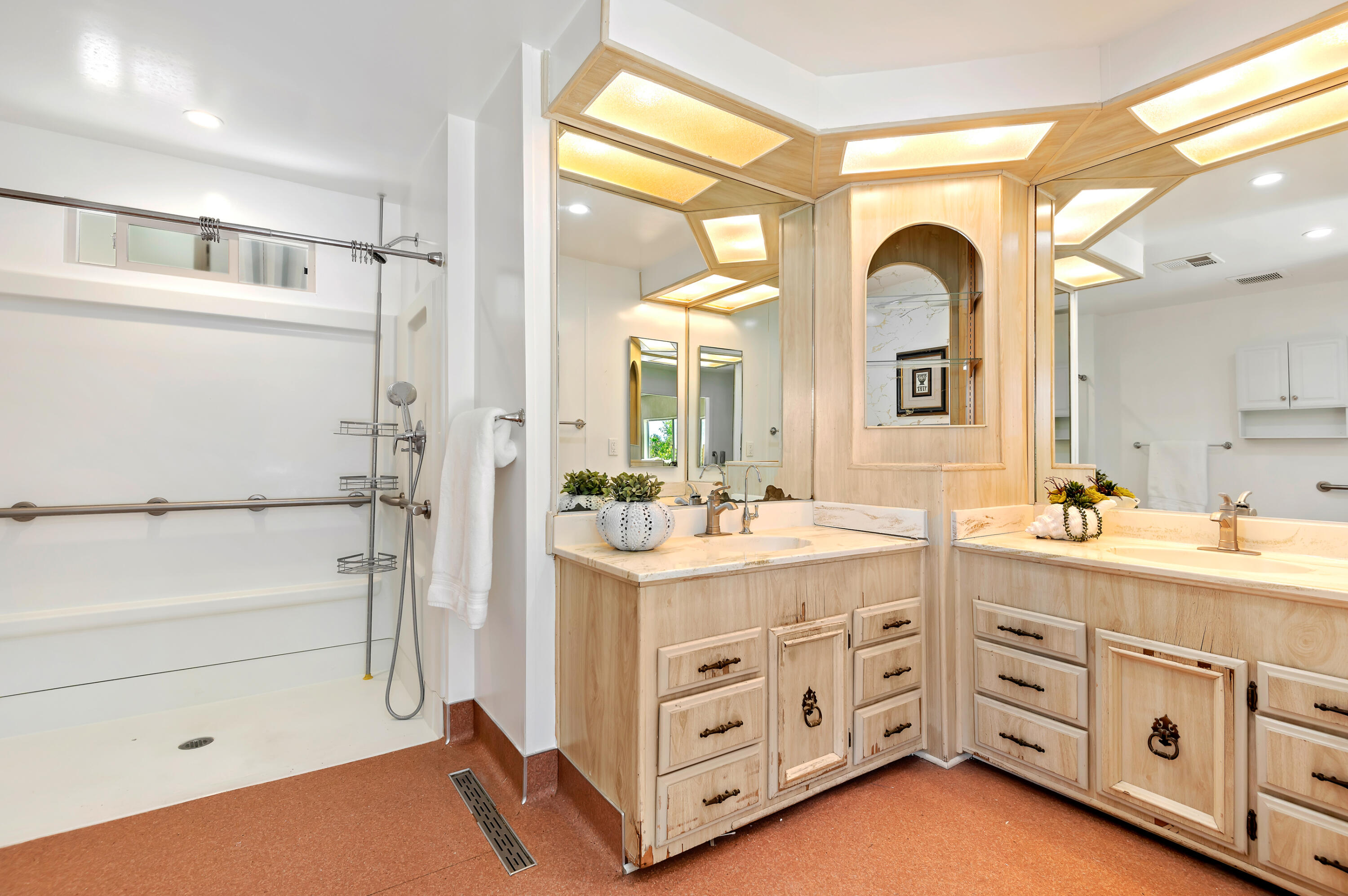 340 Old Mill Rd Unit: 236