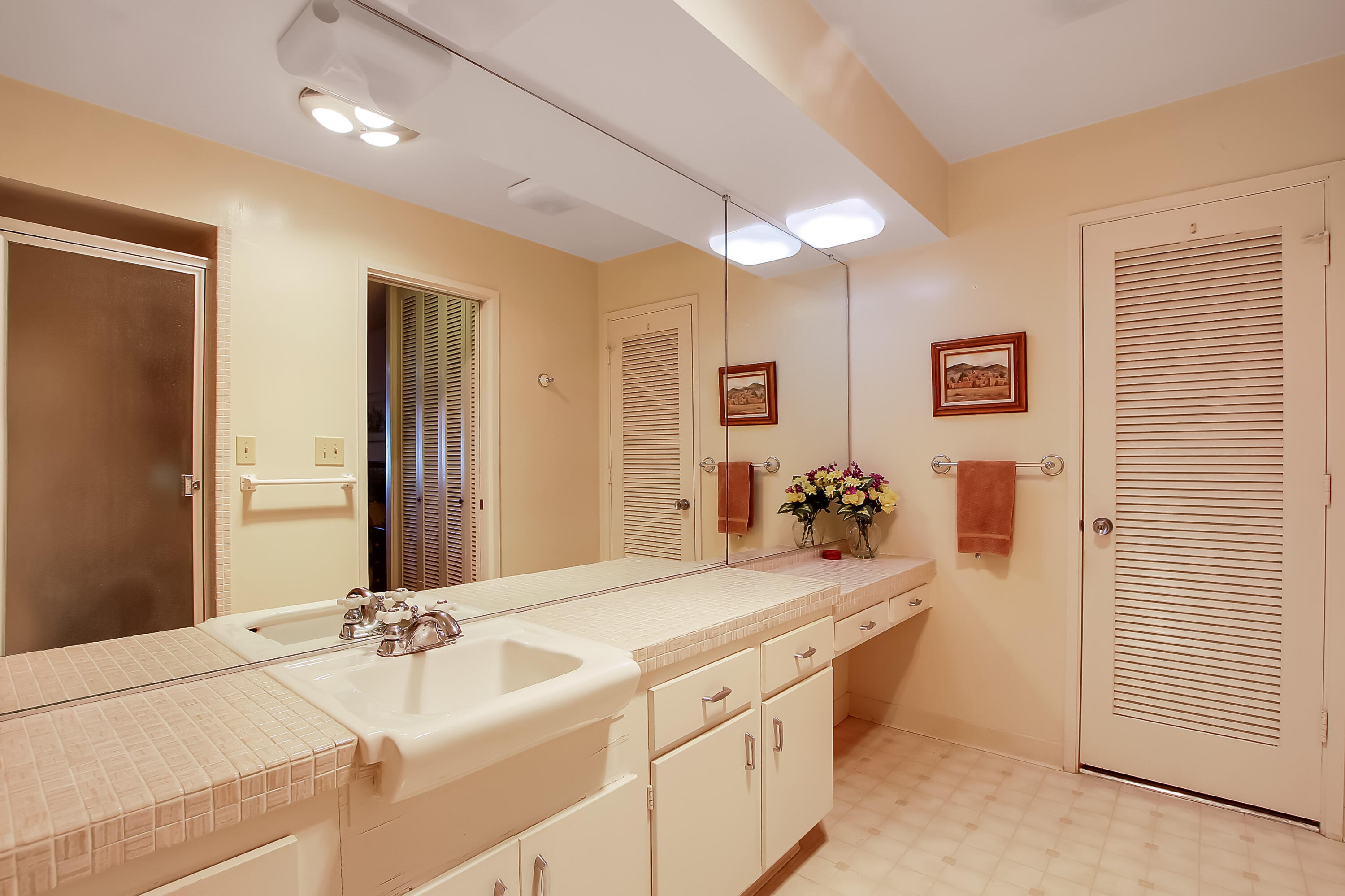 2726 Miradero Dr