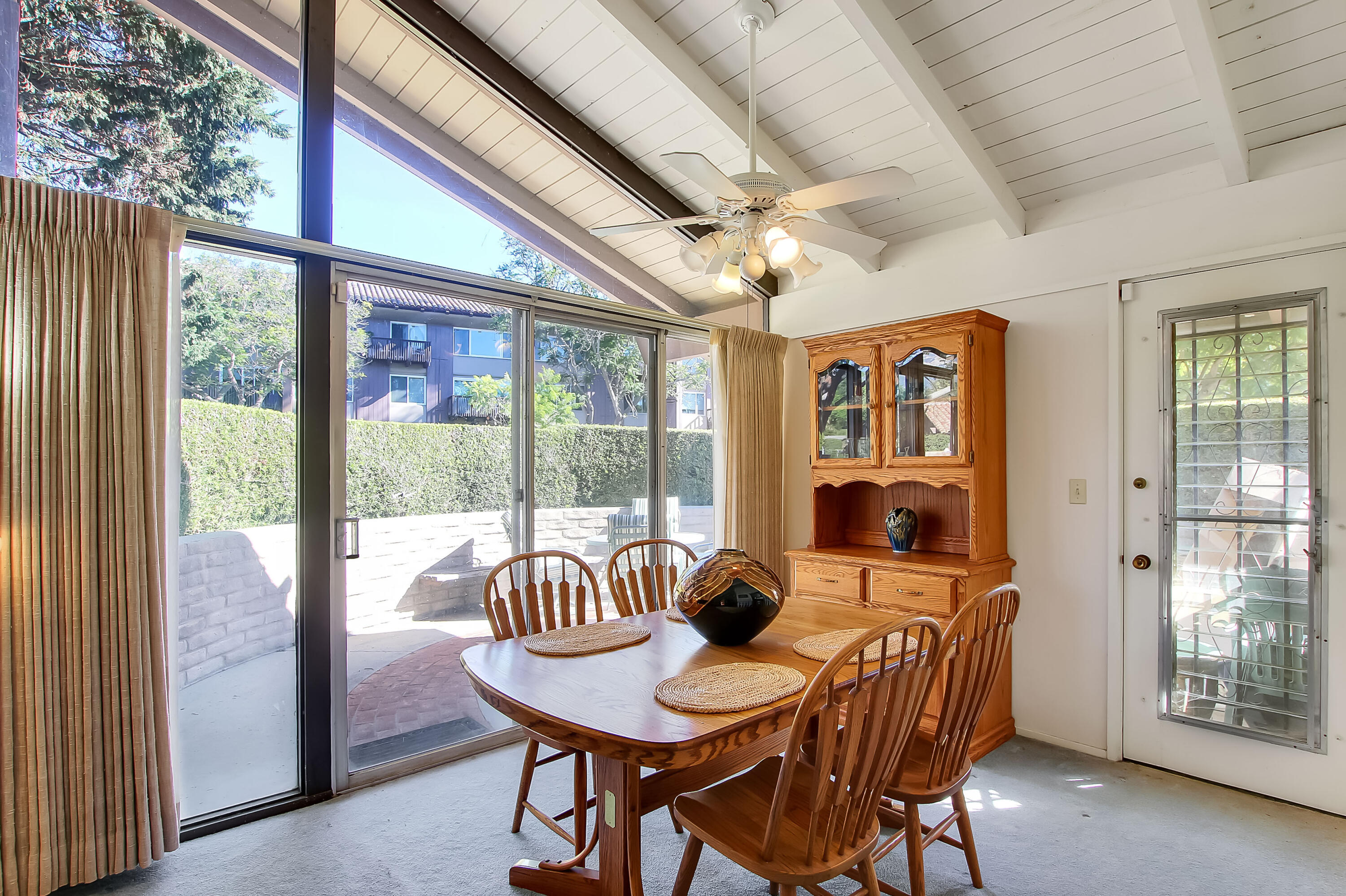 2726 Miradero Dr